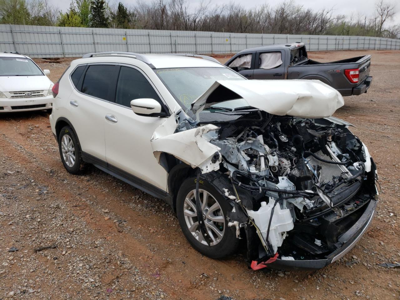 NISSAN ROGUE S 2020 with VIN JN8AT2MT3LW033348 - Photo from auction