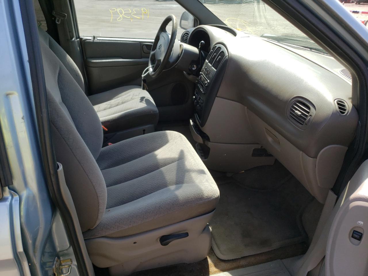 Photo 5 from auction – 2003 DODGE GRAND CARA with VIN 2D4GP44343R240266