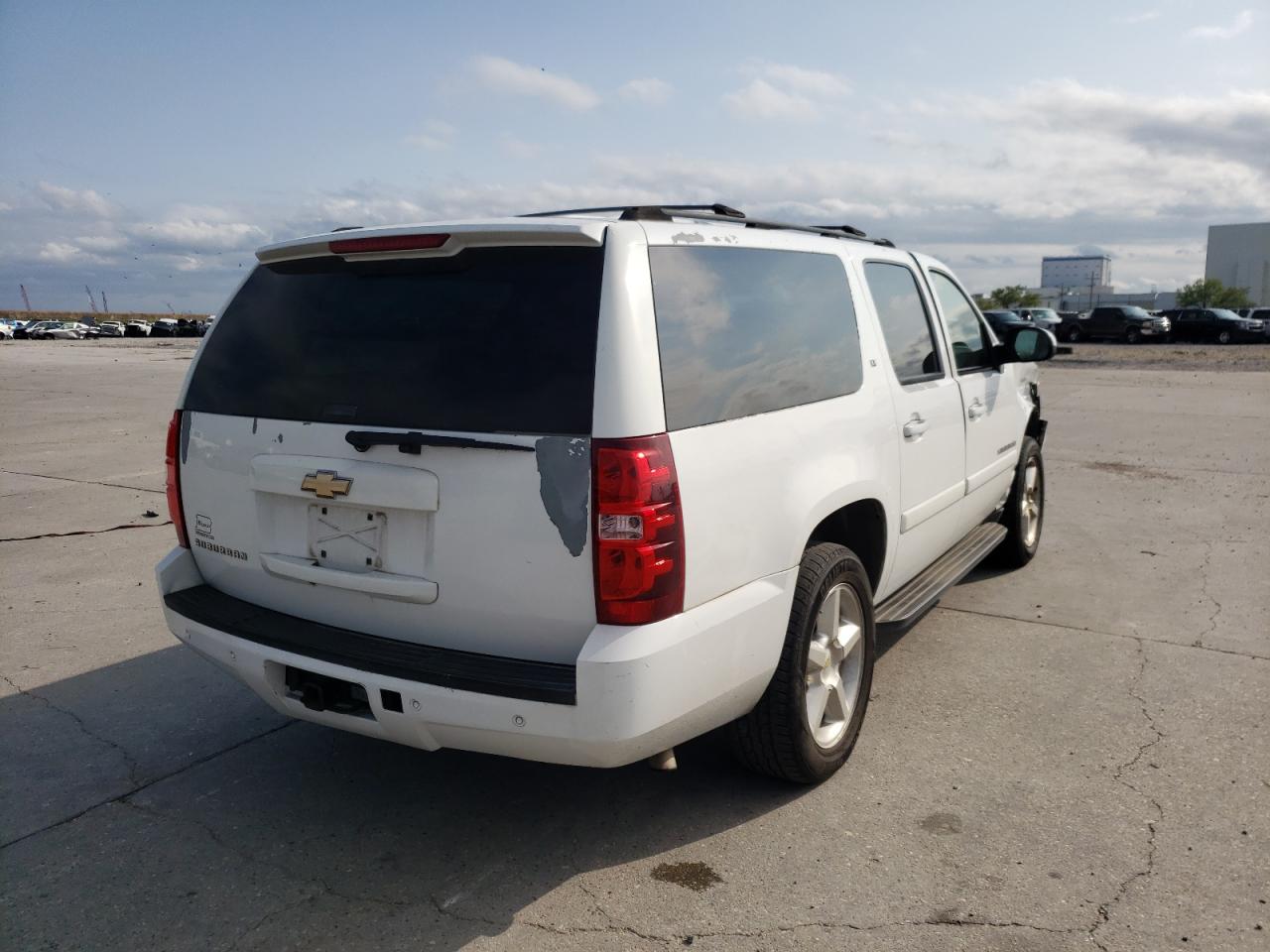 Photo 4 from auction – 2007 CHEVROLET SUBURBAN C with VIN 1GNFC16037J179516