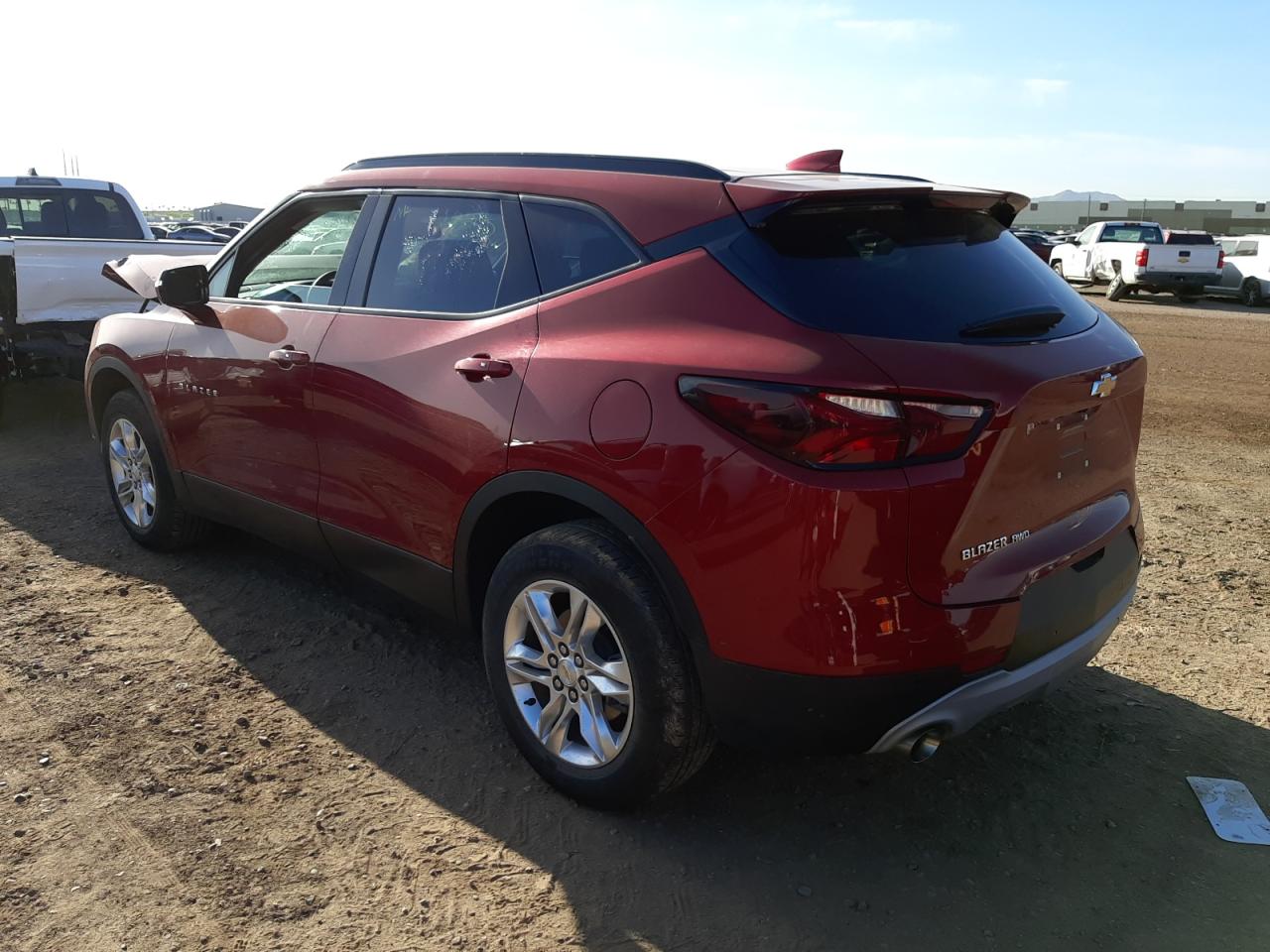 Photo 3 from auction – 2021 CHEVROLET BLAZER 2LT with VIN 3GNKBHRS5MS569194