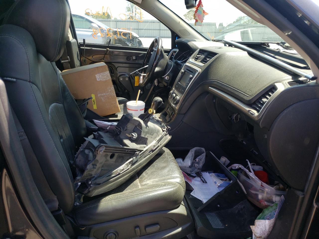 Photo 5 from auction – 2015 GMC ACADIA DEN with VIN 1GKKVTKD9FJ121032