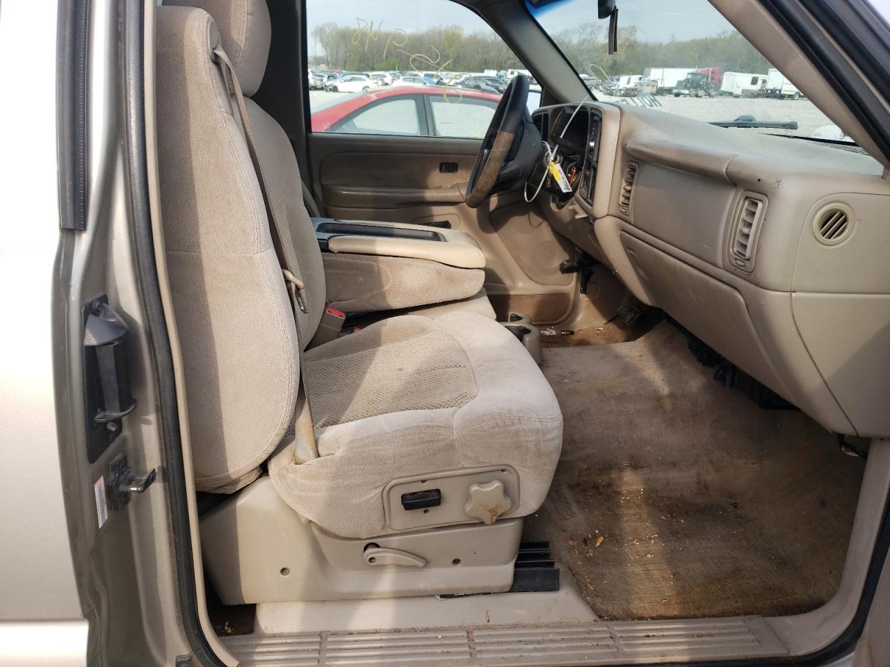Photo 5 from auction – 2002 CHEVROLET SILVERADO with VIN 2GCEC19T421424336