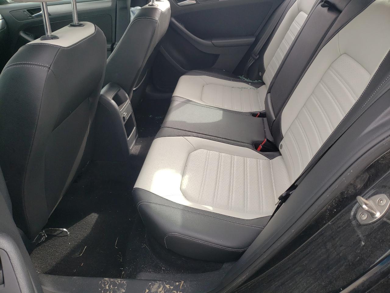 Photo 6 from auction – 2016 VOLKSWAGEN JETTA with VIN 3VWD17AJ7GM411477