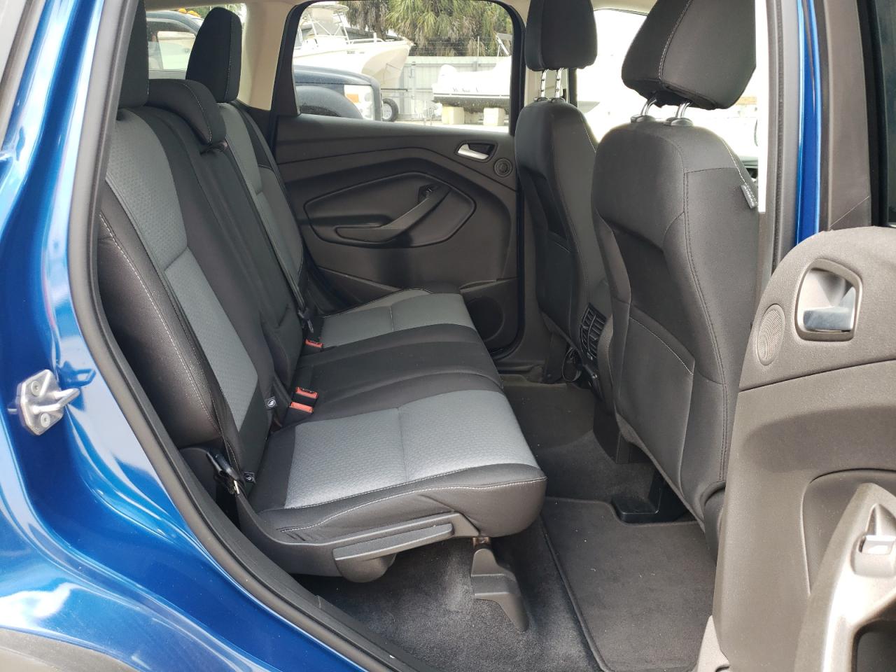 Photo 6 from auction – 2017 FORD ESCAPE SE with VIN 1FMCU0GD3HUC60208
