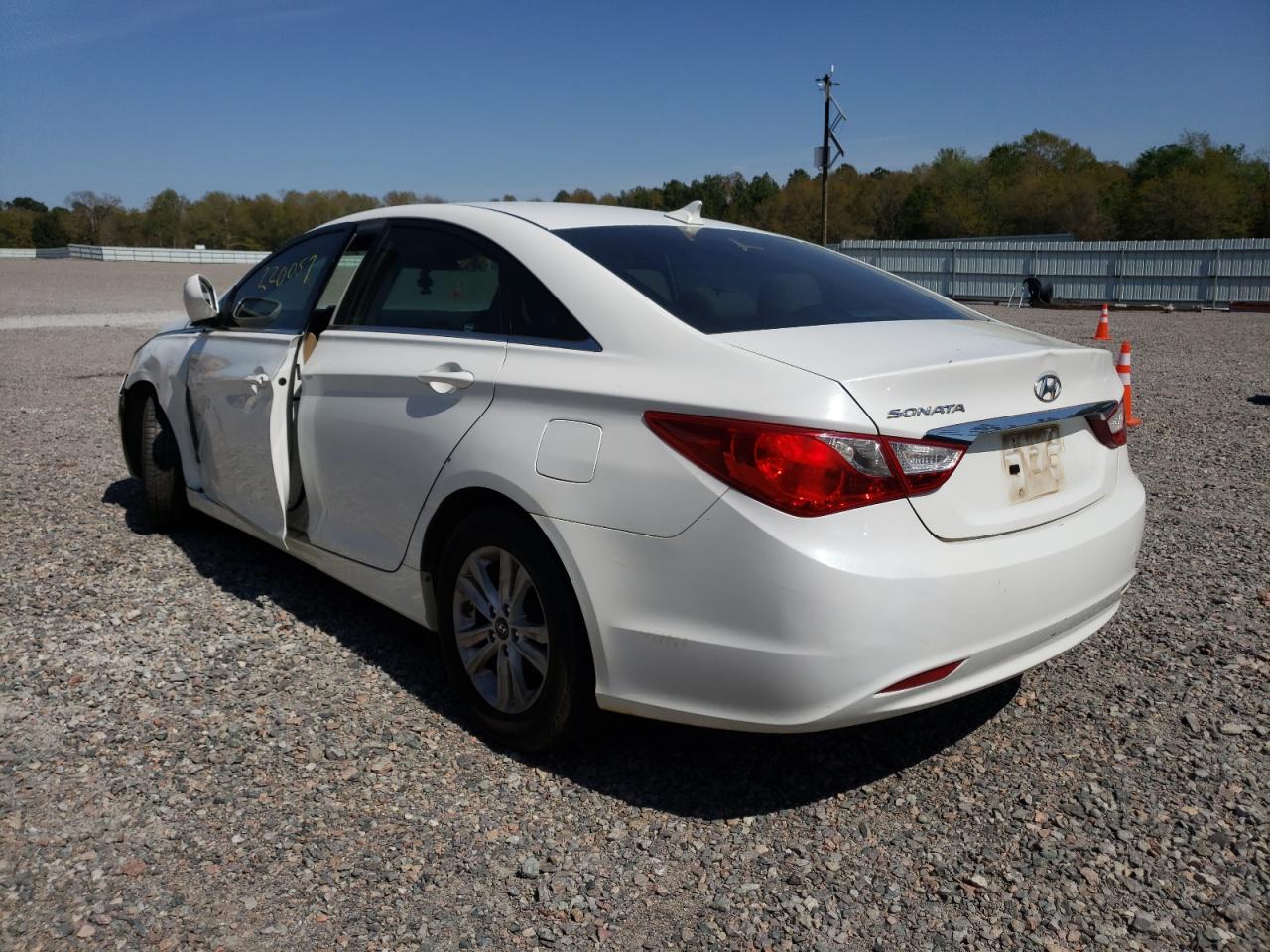 Photo 3 from auction – 2011 HYUNDAI SONATA GLS with VIN 5NPEB4AC9BH237107