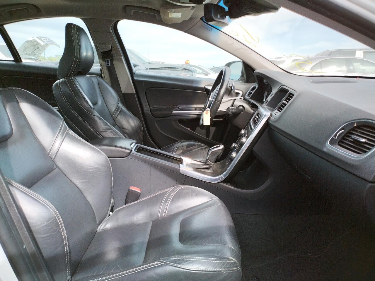 Photo 5 from auction – 2014 VOLVO S60 T5 with VIN YV1612FS7E1280765