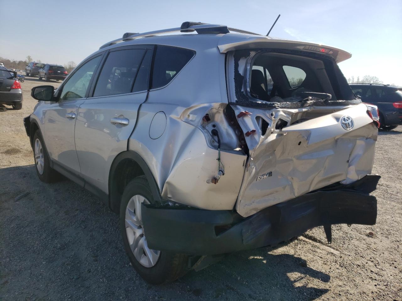 Photo 3 from auction – 2015 TOYOTA RAV4 LE with VIN JTMBFREV0FJ032546