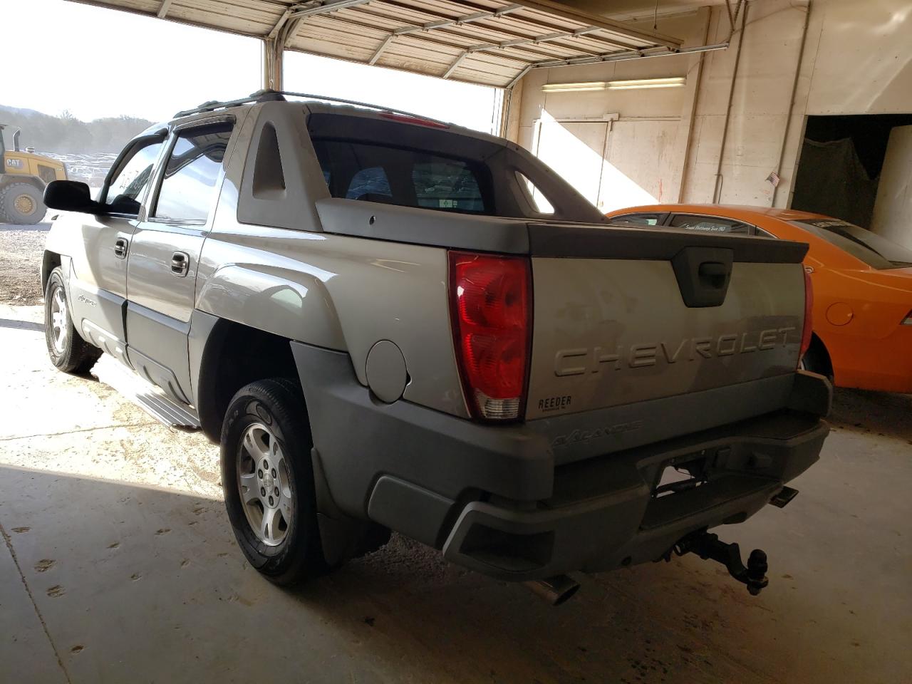 Photo 3 from auction – 2002 CHEVROLET AVALANCHE with VIN 3GNEC13T02G130391