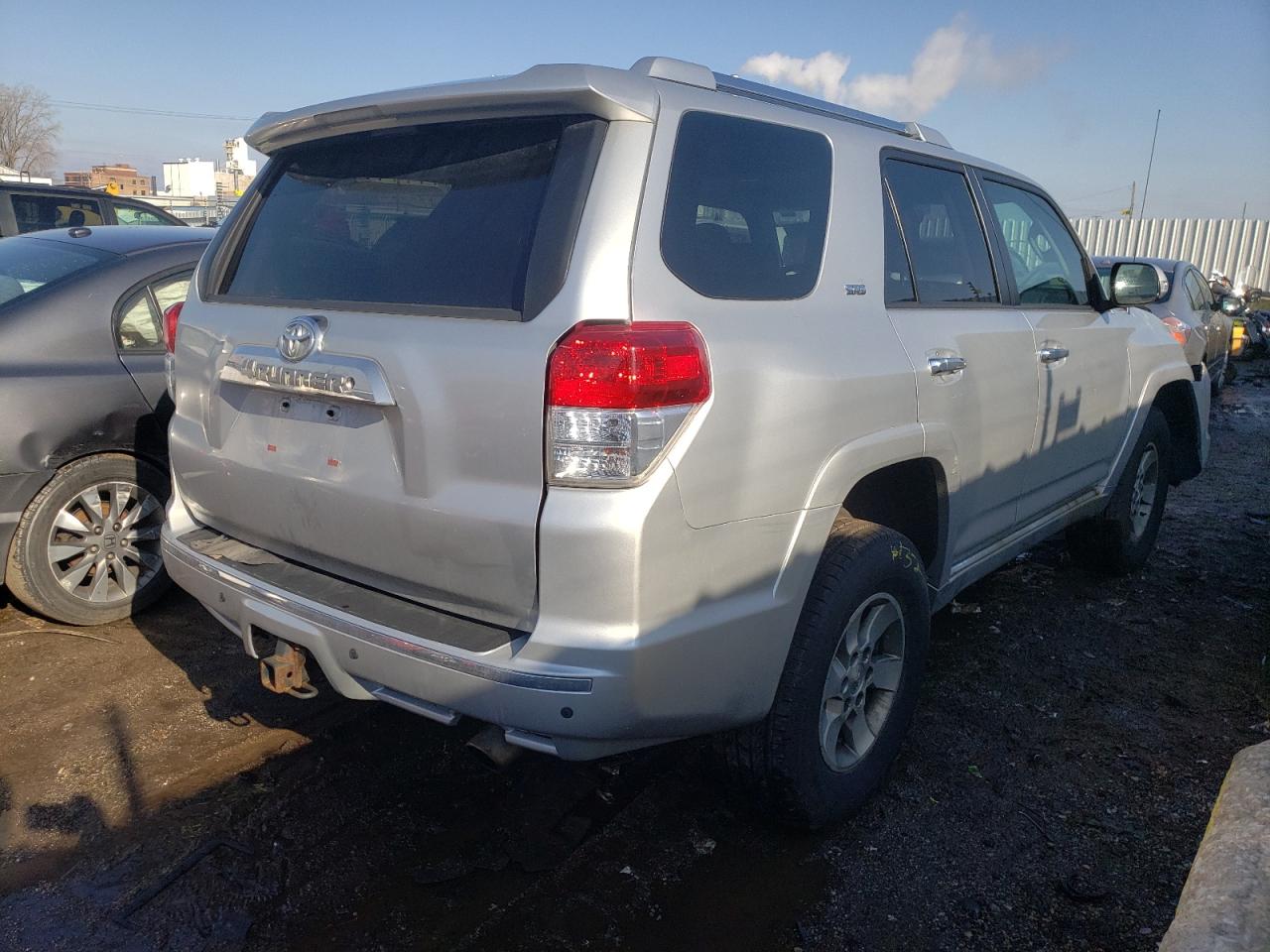 Photo 4 from auction – 2010 TOYOTA 4RUNNER SR with VIN JTEBU5JR3A5010786