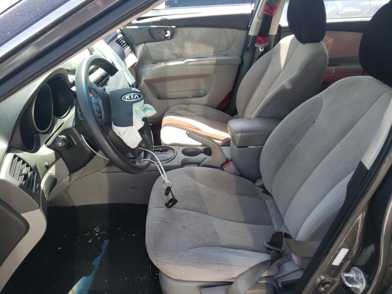 Photo 5 from auction – 2010 KIA OPTIMA LX with VIN KNAGG4A80A5388080