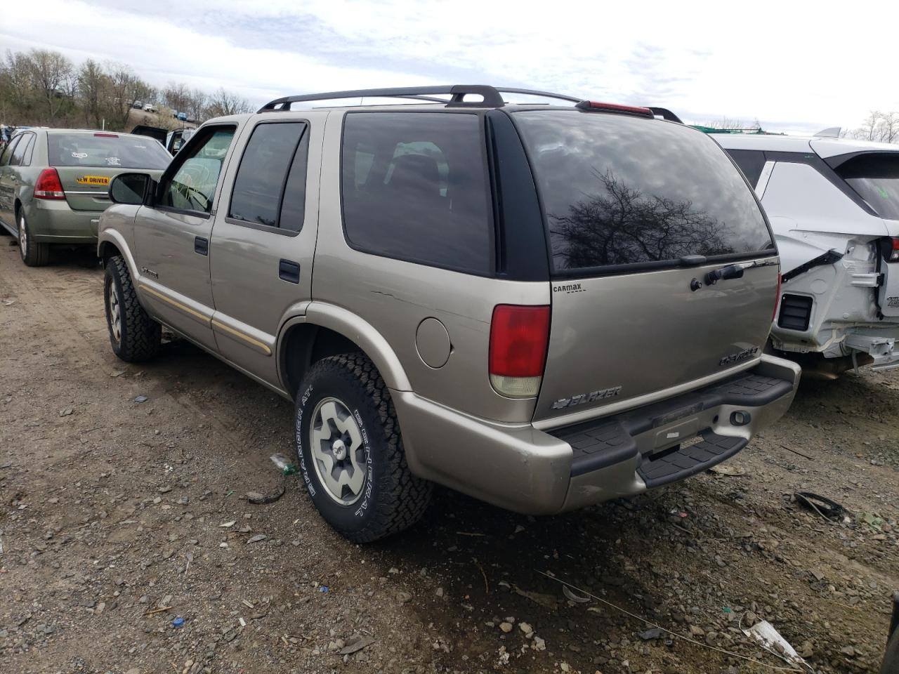 Photo 3 from auction – 2002 CHEVROLET BLAZER with VIN 1GNDT13W42K139397