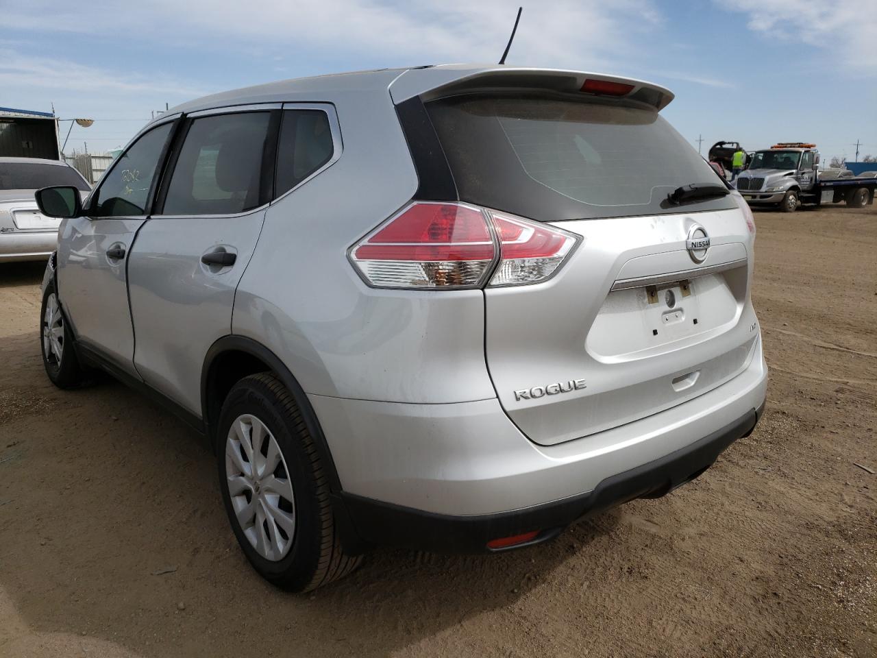 Photo 3 from auction – 2016 NISSAN ROGUE S with VIN KNMAT2MV1GP737352