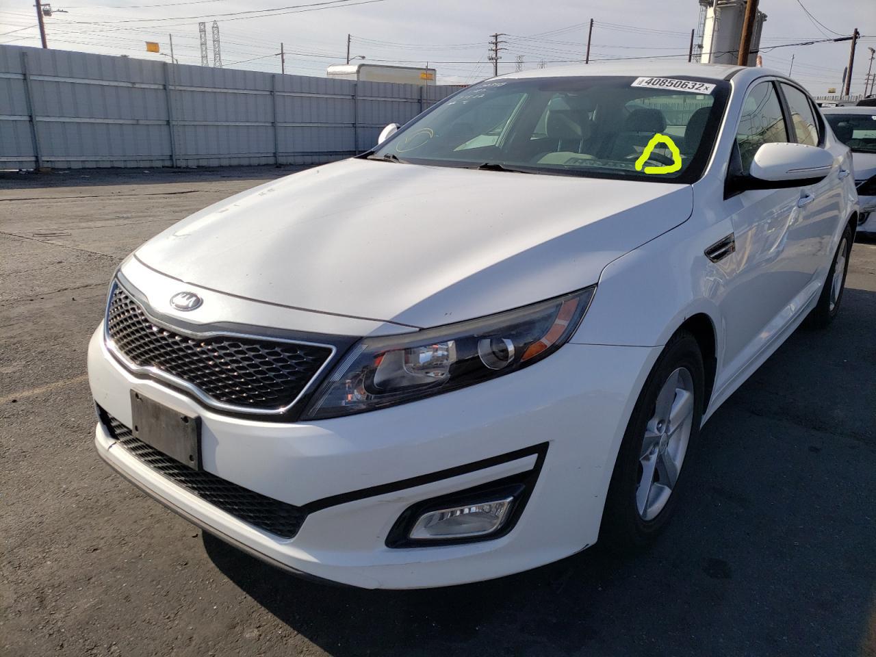 Photo 2 from auction – 2015 KIA OPTIMA LX with VIN 5XXGM4A76FG373203