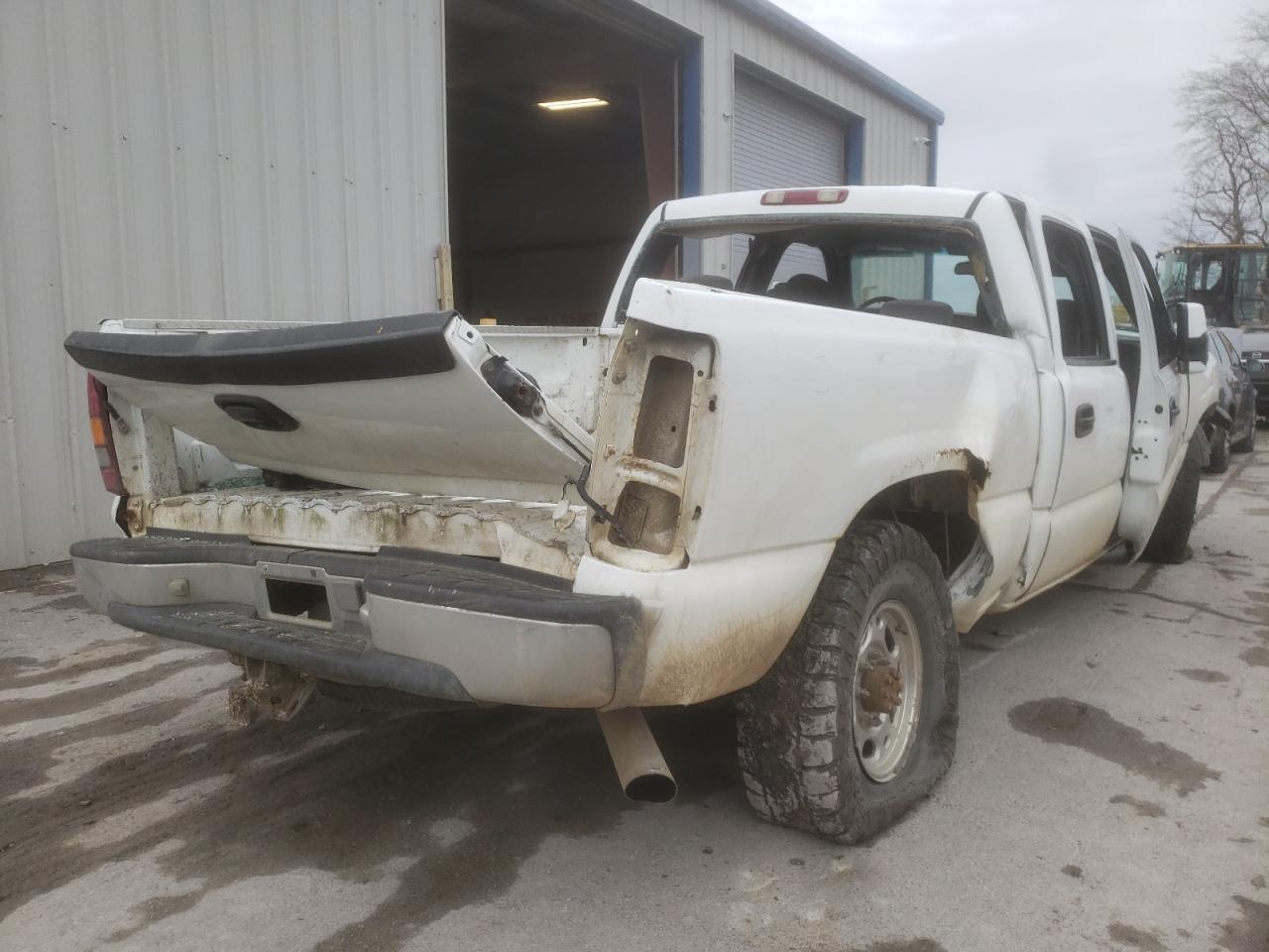 Photo 4 from auction – 2001 GMC SIERRA K25 with VIN 1GTHK23121F205928