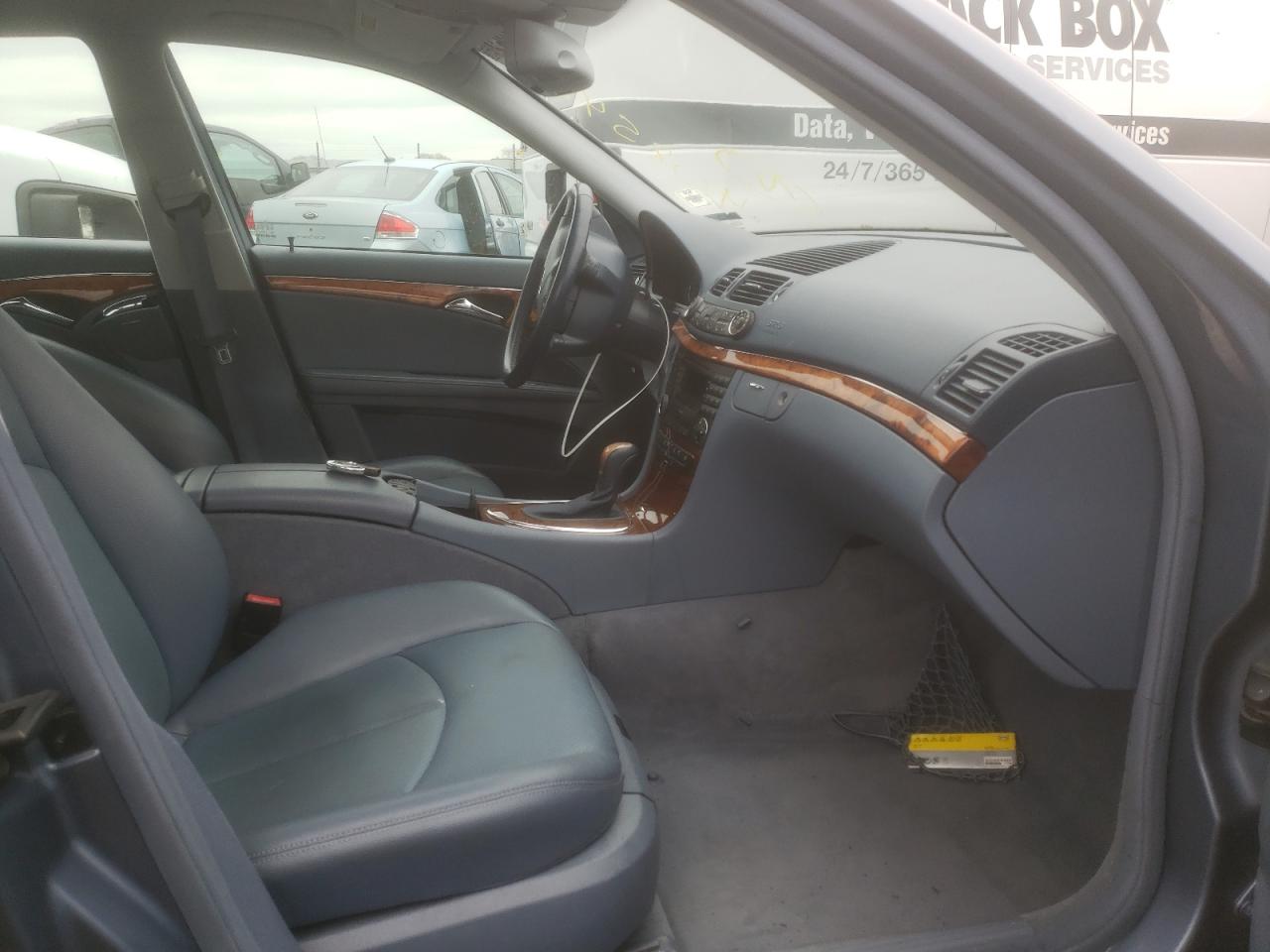 Photo 5 from auction – 2003 MERCEDES-BENZ E 320 with VIN WDBUF65J03X111064