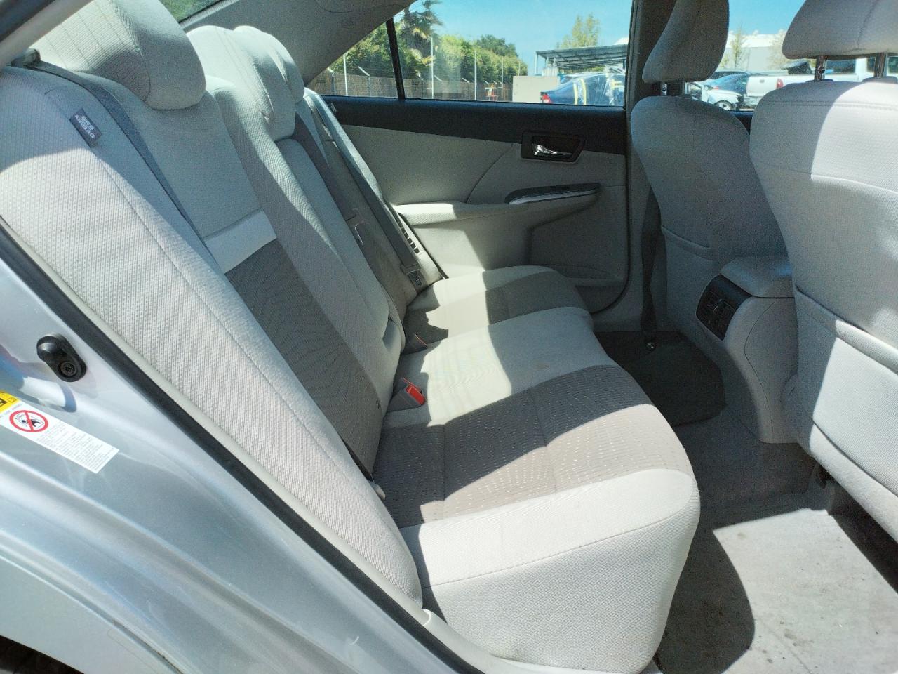 Photo 6 from auction – 2012 TOYOTA CAMRY HYBR with VIN 4T1BD1FK5CU033547