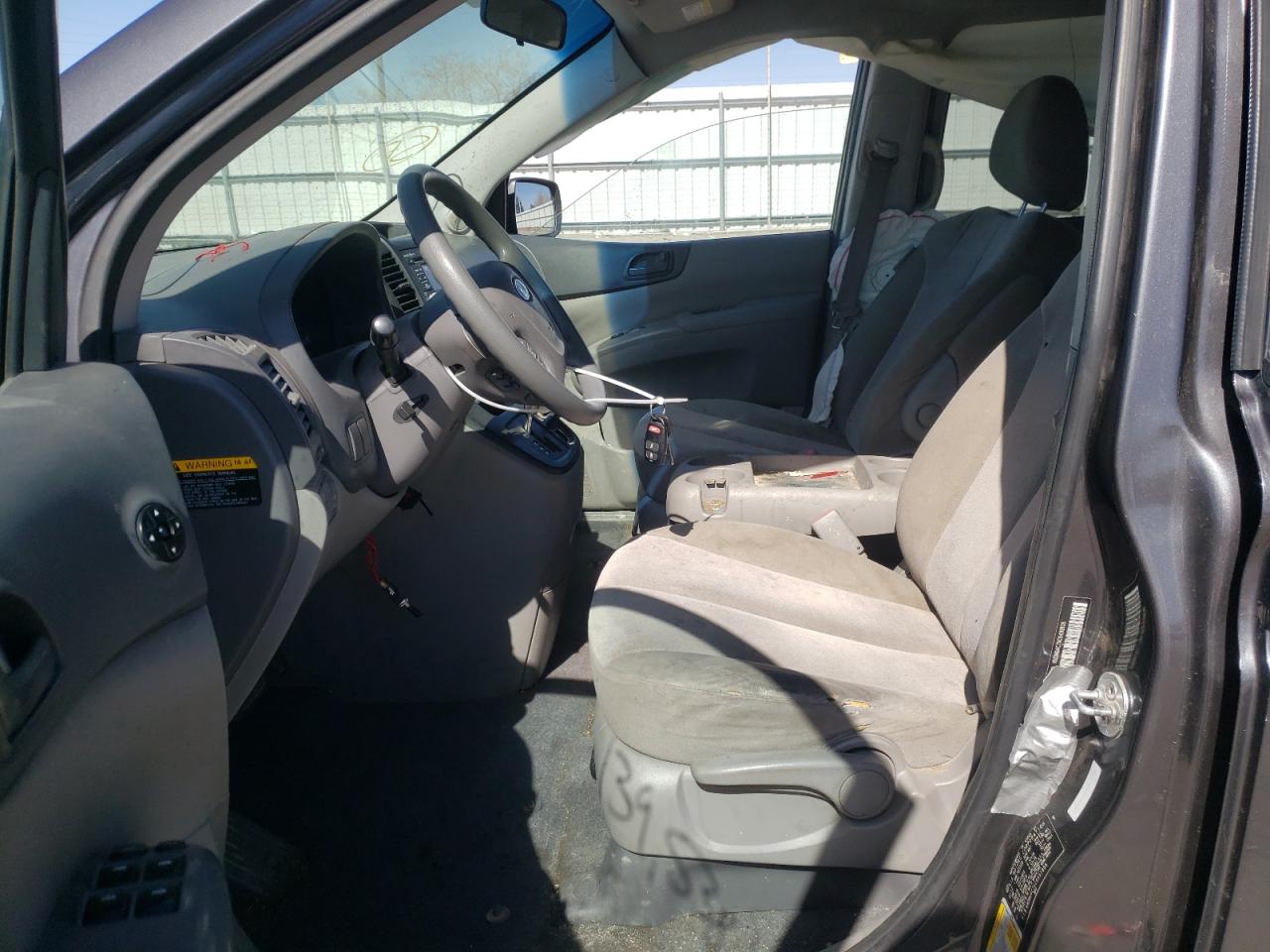 Photo 5 from auction – 2012 KIA SEDONA LX with VIN KNDMG4C7XC6491806