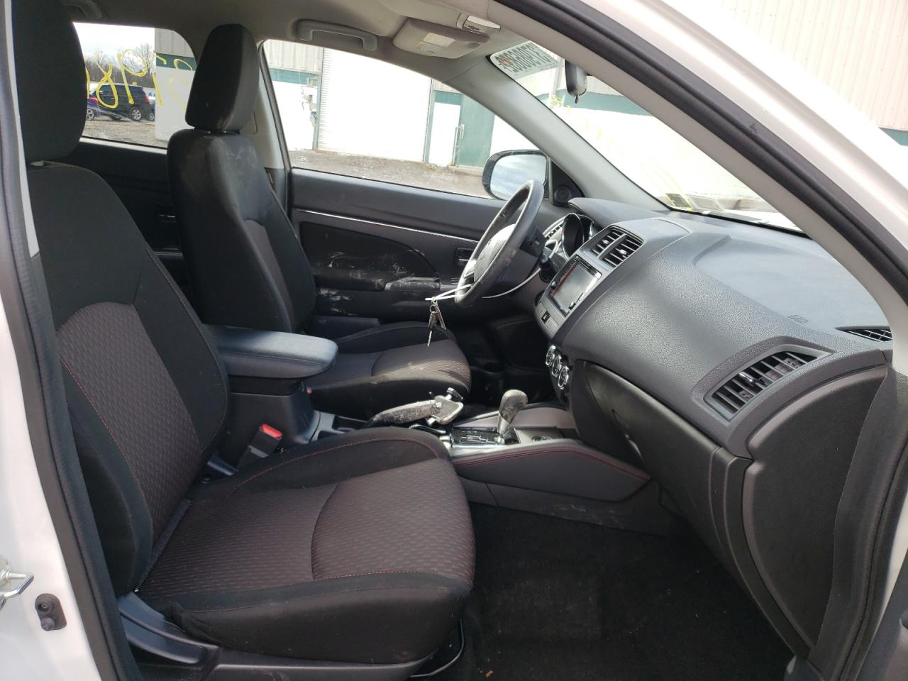 Photo 5 from auction – 2018 MITSUBISHI OUTLANDER with VIN JA4AR3AU6JU020366
