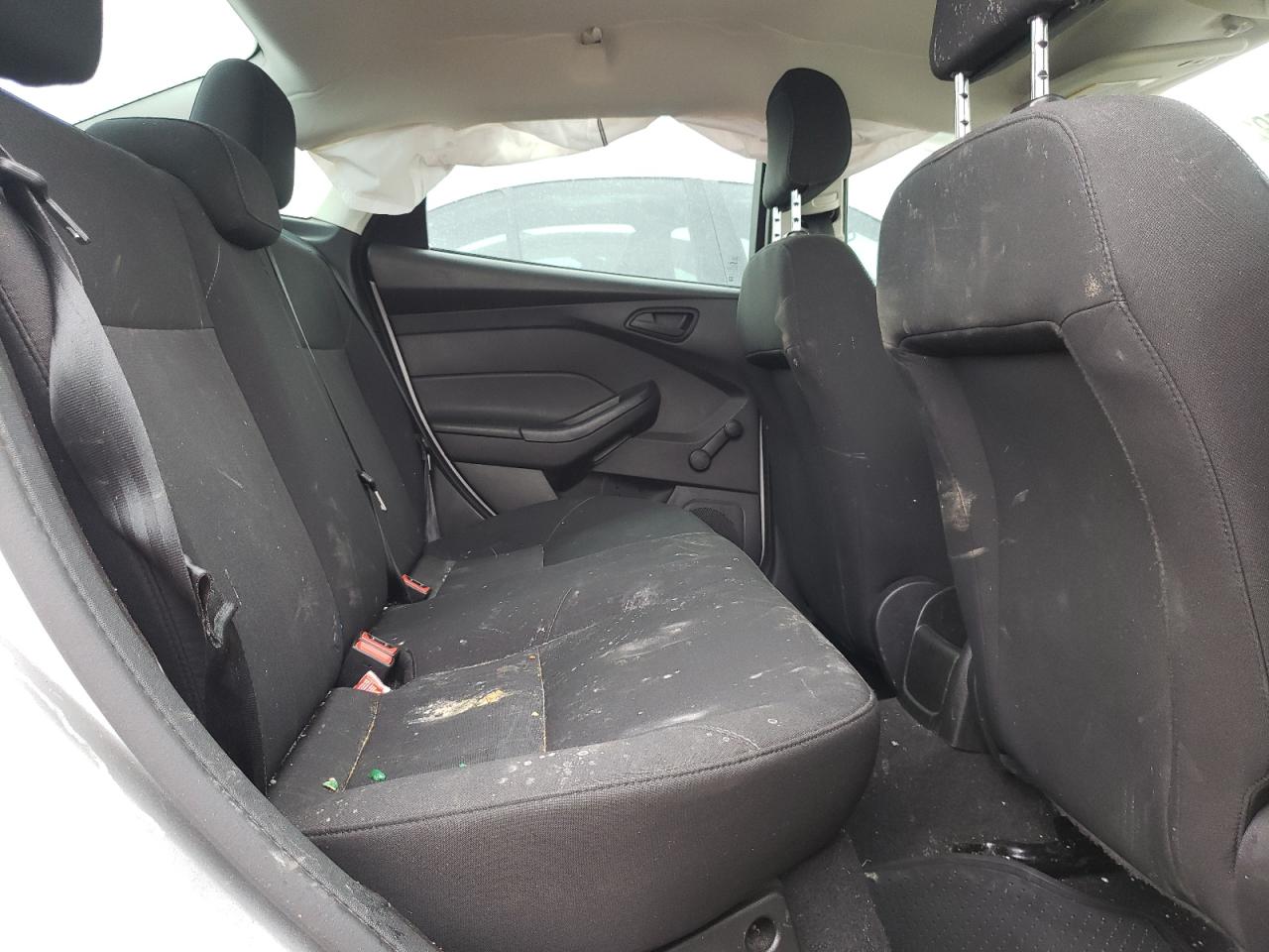 Photo 6 from auction – 2016 FORD FOCUS S with VIN 1FADP3E29GL314804