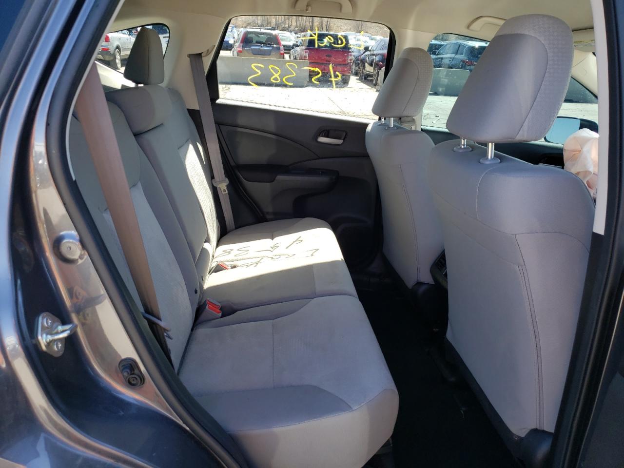 Photo 6 from auction – 2016 HONDA CR-V SE with VIN 2HKRM4H49GH689799