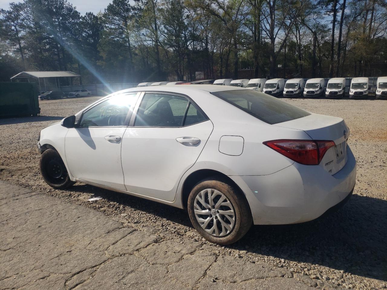 Photo 3 from auction – 2018 TOYOTA COROLLA L with VIN 2T1BURHE6JC988894