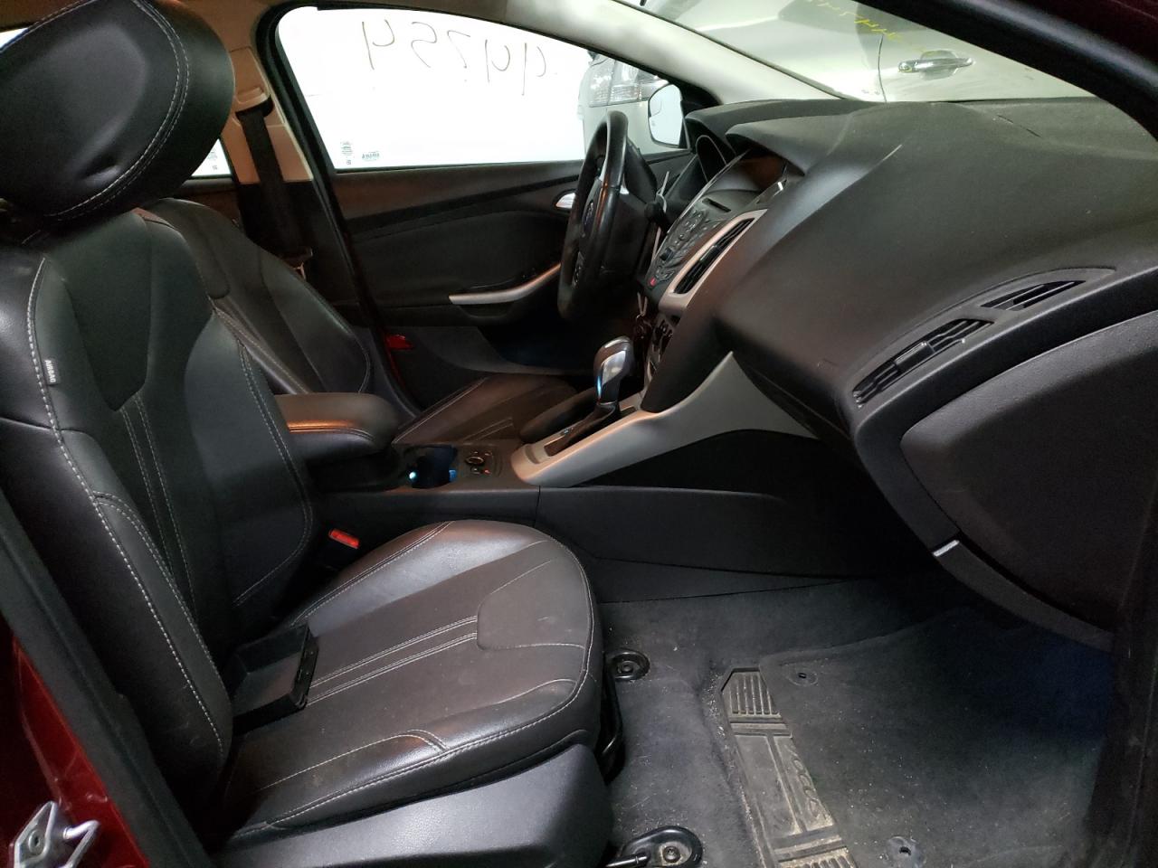 Photo 5 from auction – 2014 FORD FOCUS SE with VIN 1FADP3F23EL224074