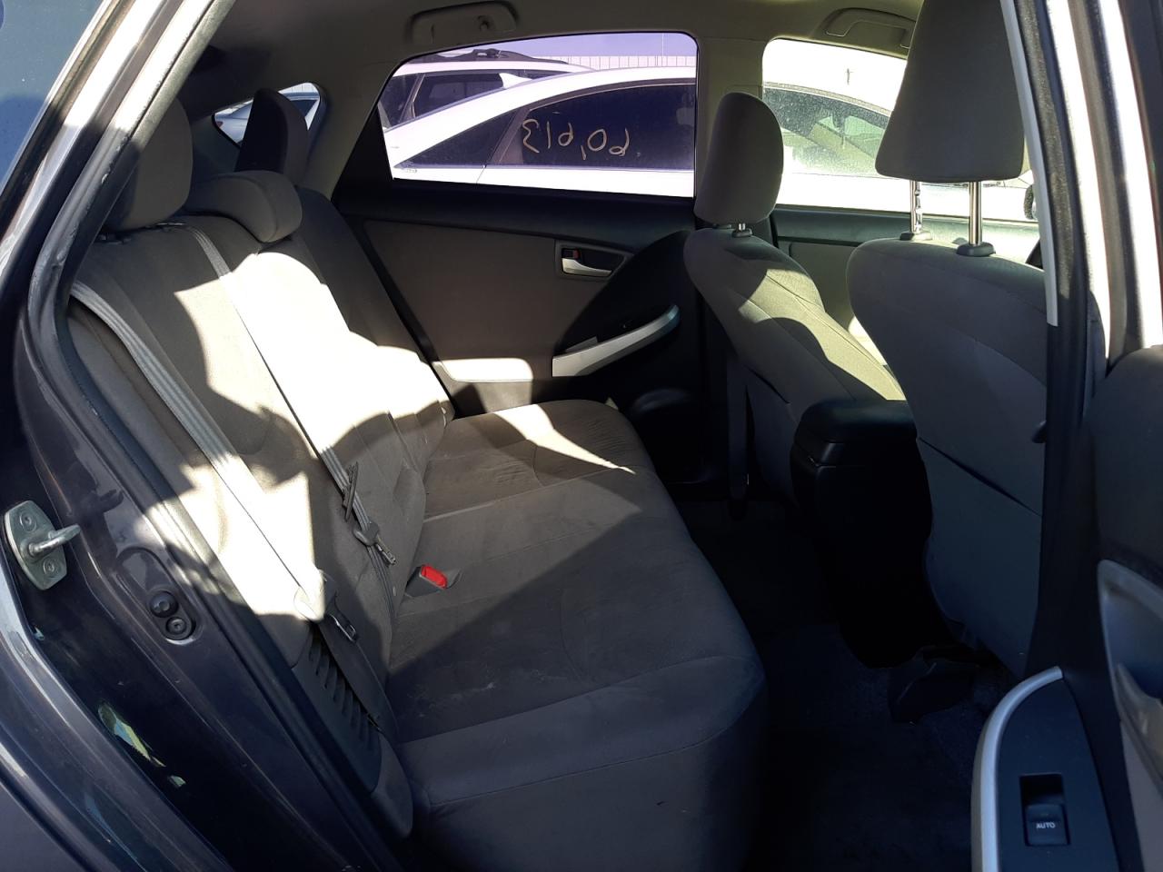Photo 6 from auction – 2013 TOYOTA PRIUS with VIN JTDKN3DU8D1679203