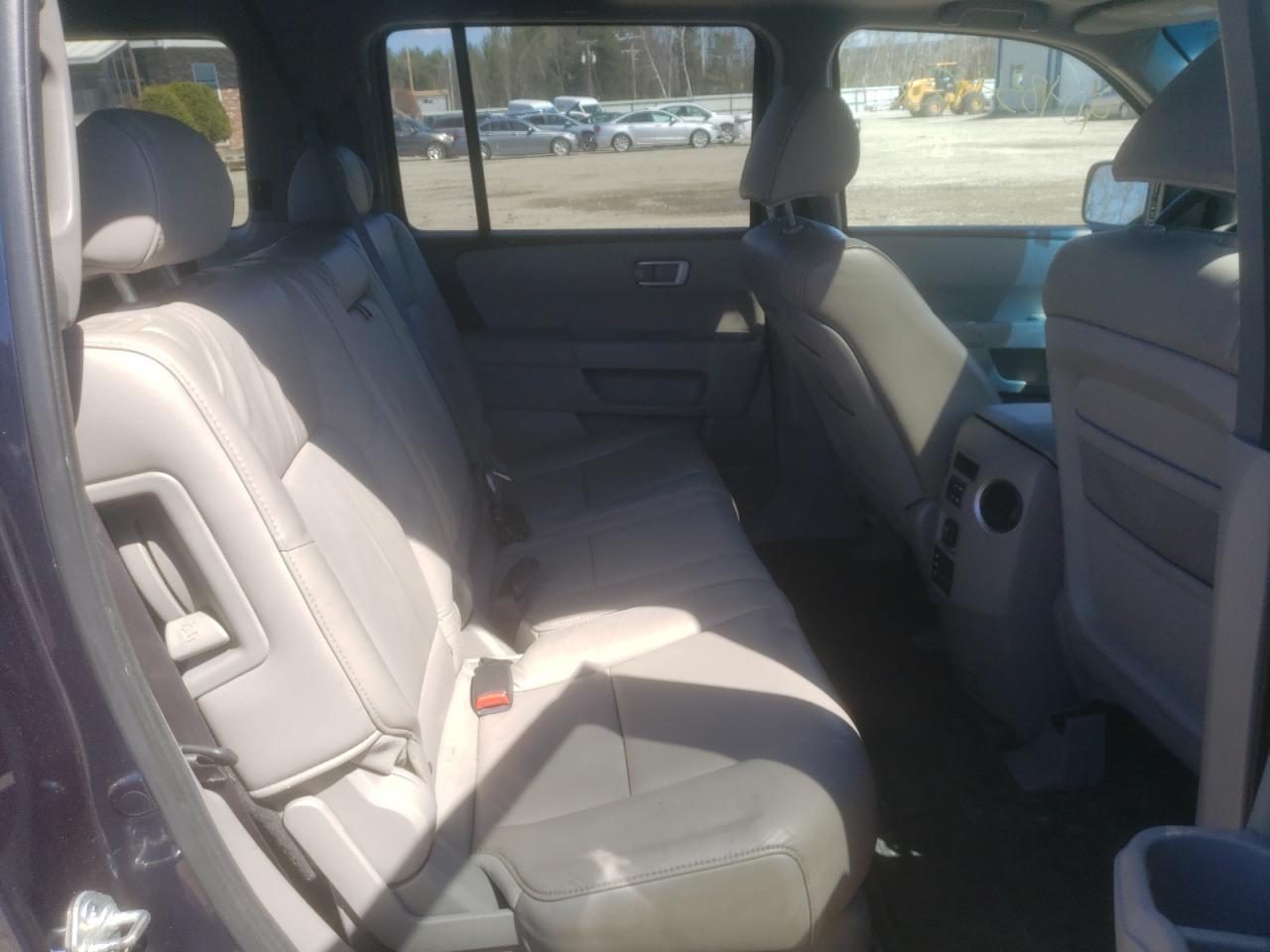 Photo 6 from auction – 2011 HONDA PILOT EXL with VIN 5FNYF4H60BB056252