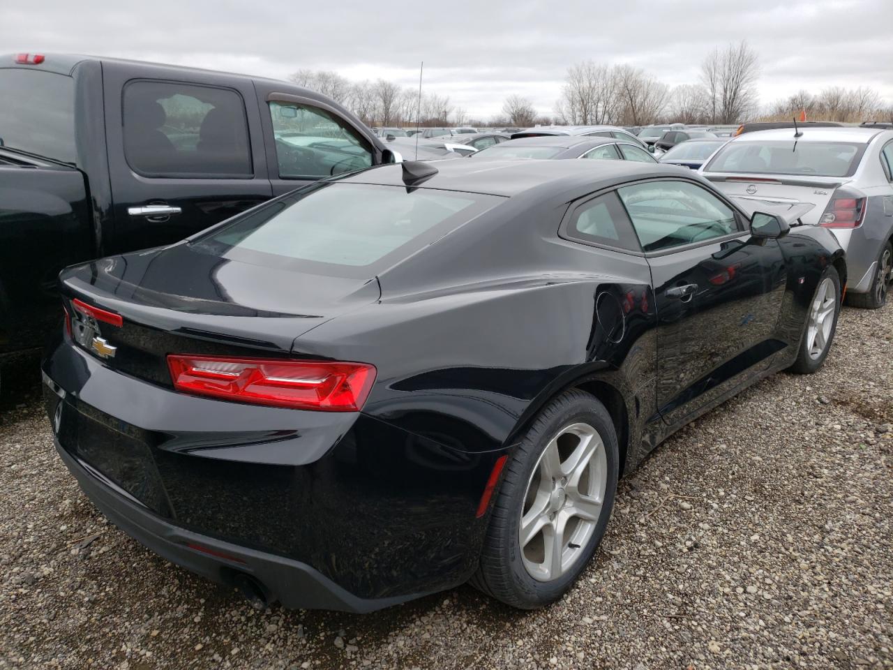 Photo 4 from auction – 2017 CHEVROLET CAMARO LS with VIN 1G1FA1RX4H0195358