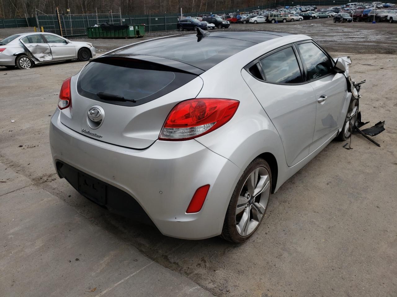 Photo 4 from auction – 2012 HYUNDAI VELOSTER with VIN KMHTC6AD5CU079165