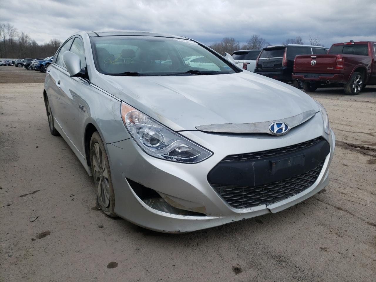 Photo 1 from auction – 2014 HYUNDAI SONATA HYB with VIN KMHEC4A47EA105685