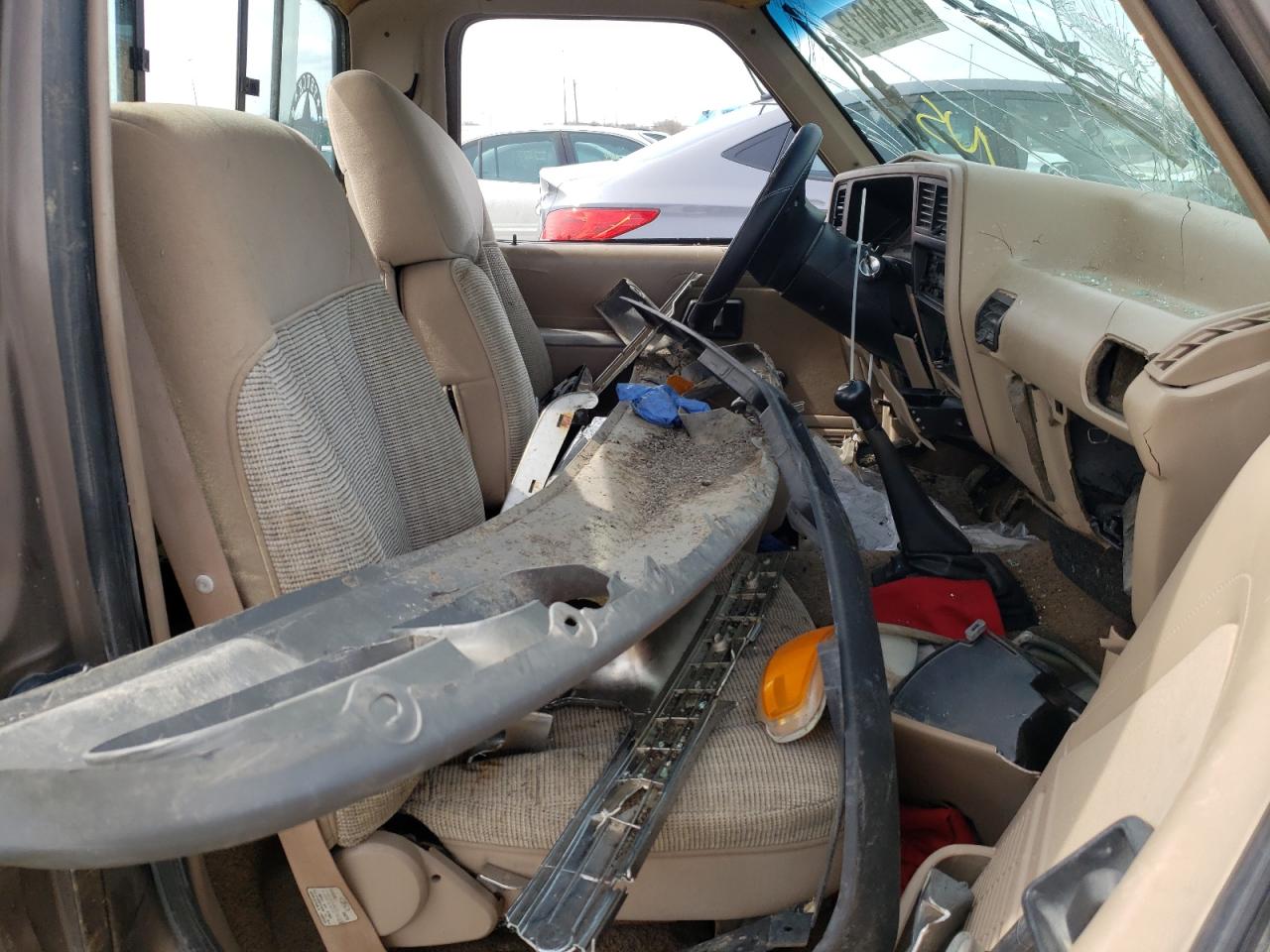 Photo 5 from auction – 1990 FORD RANGER with VIN 1FTCR10A5LUA29346