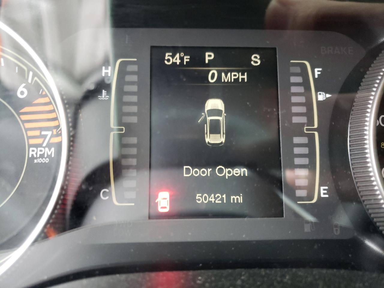 Photo 8 from auction – 2018 JEEP CHEROKEE L with VIN 1C4PJLCB0JD621470