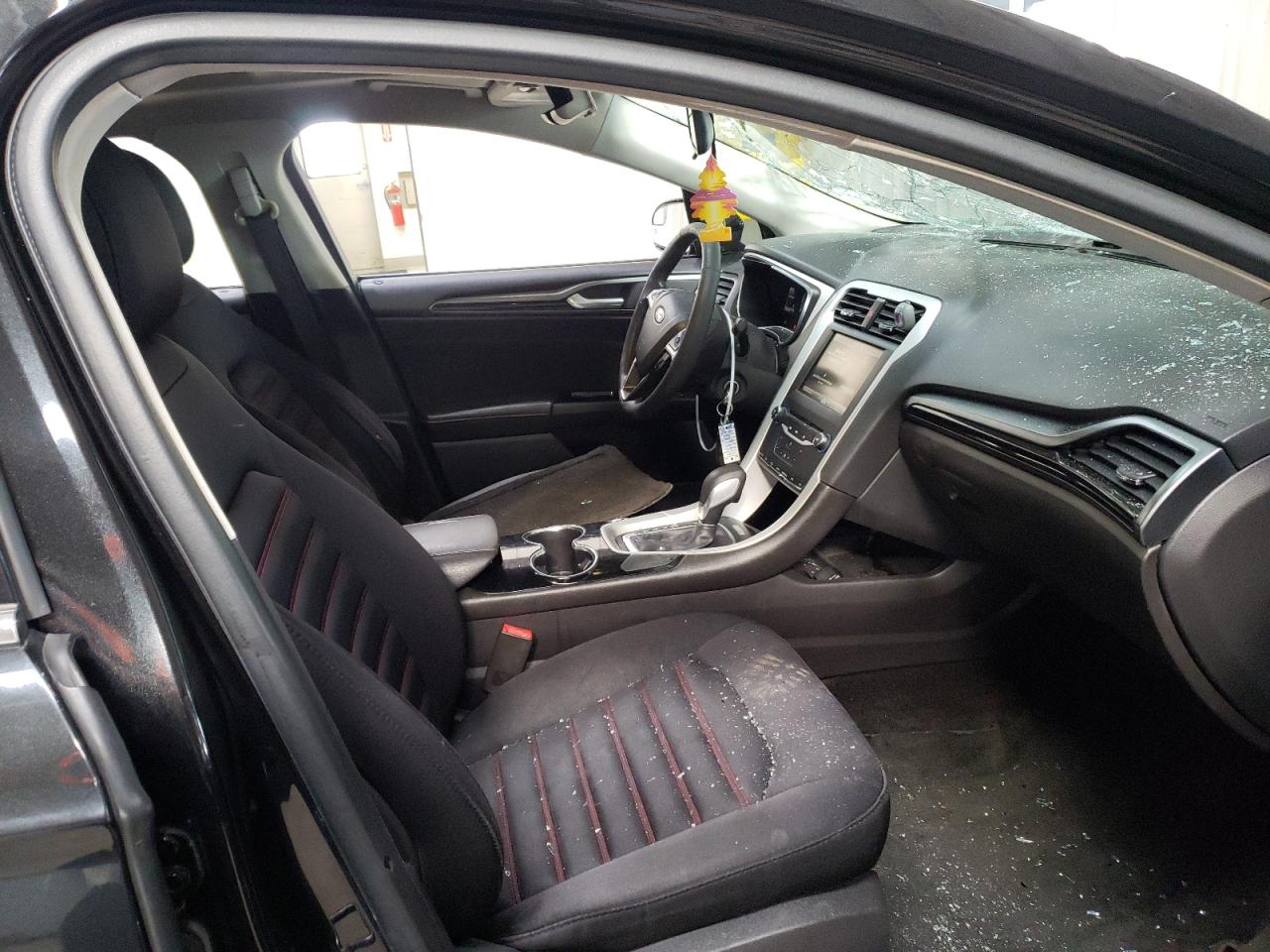 Photo 5 from auction – 2015 FORD FUSION SE with VIN 3FA6P0H74FR180900