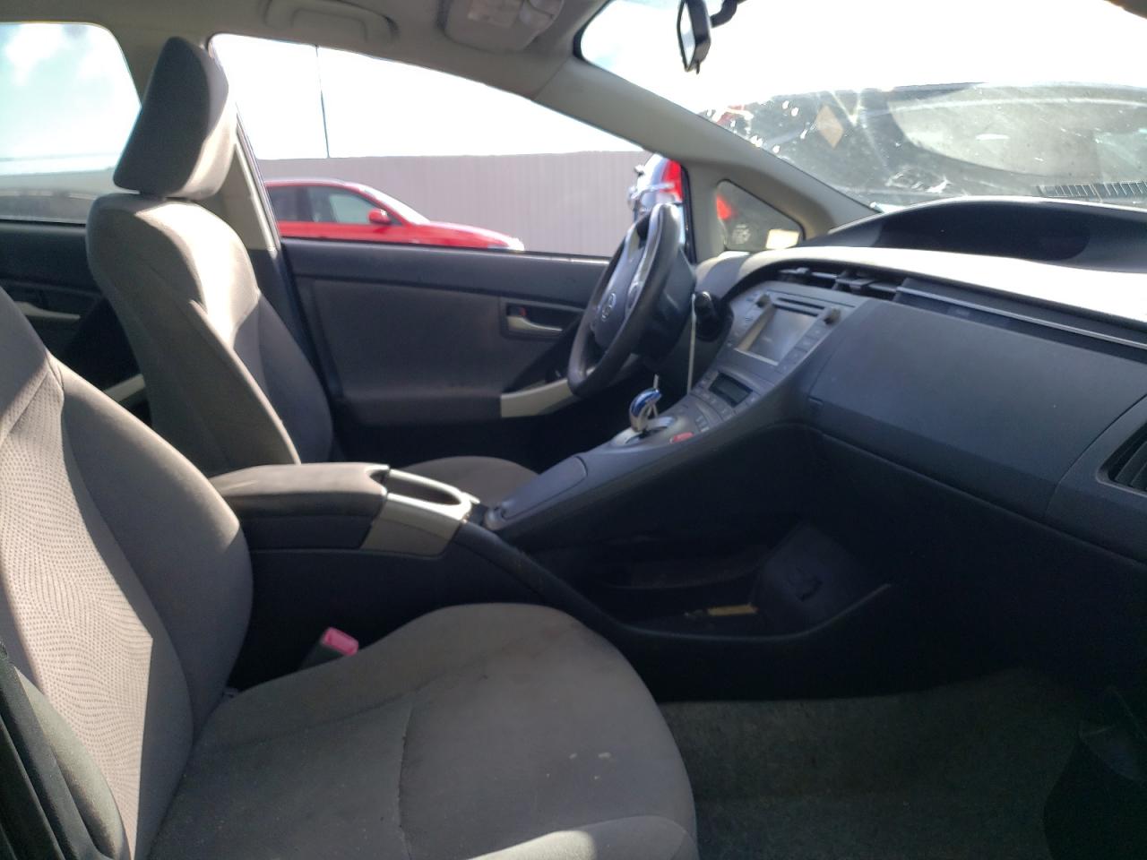 Photo 5 from auction – 2013 TOYOTA PRIUS with VIN JTDKN3DUXD1618810