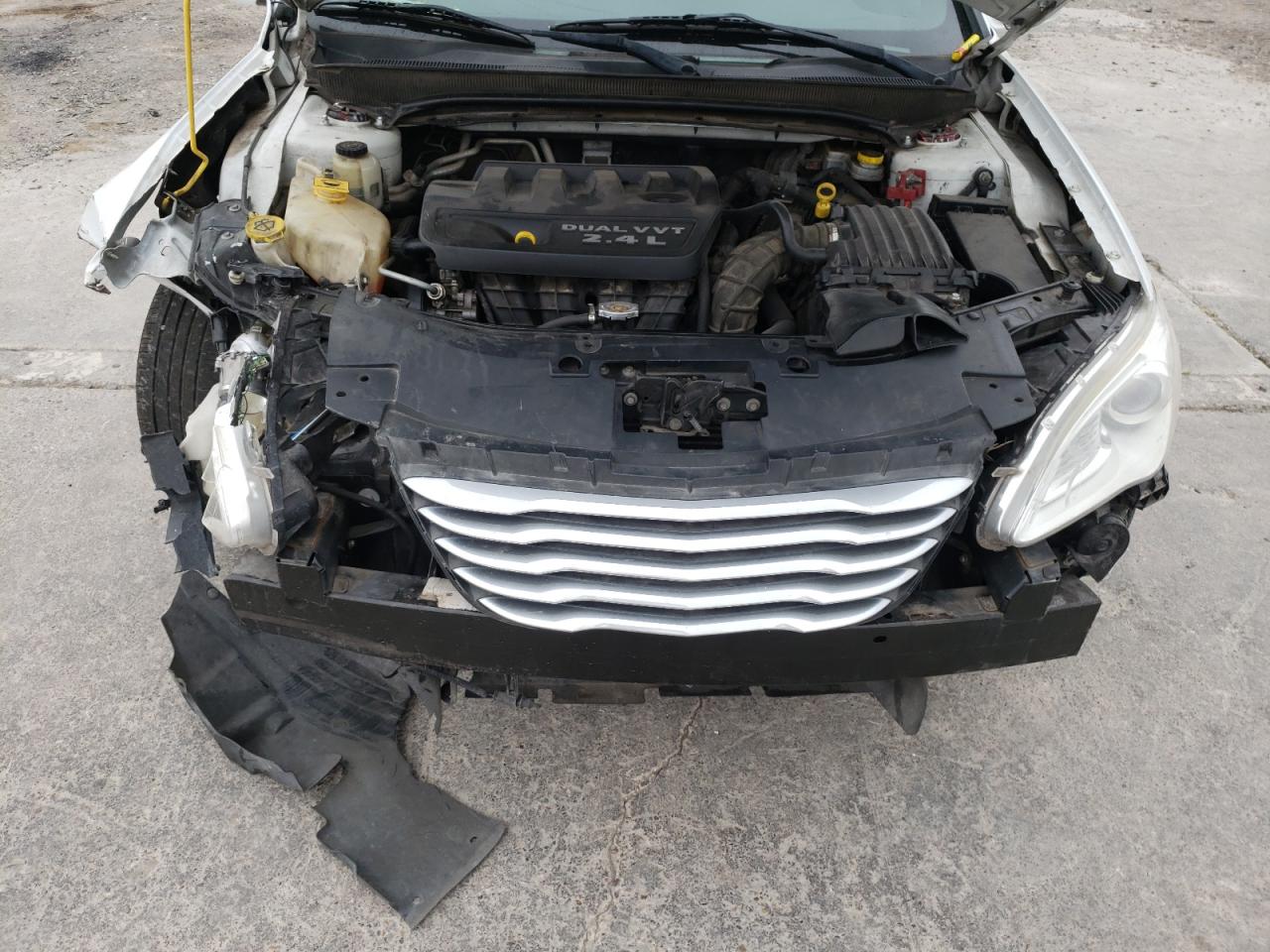 Photo 7 from auction – 2013 CHRYSLER 200 LX with VIN 1C3CCBAB3DN660501