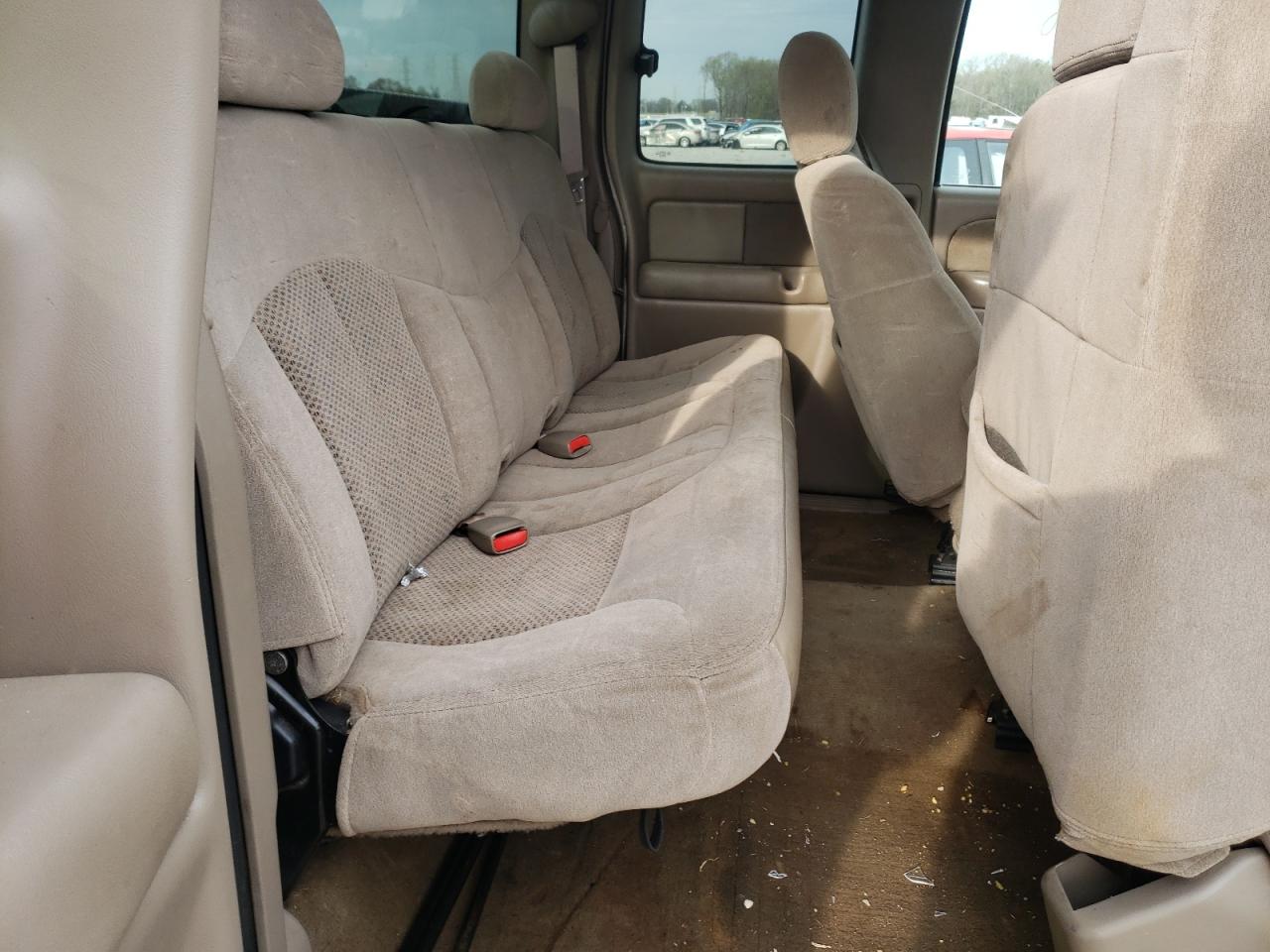 Photo 6 from auction – 2002 CHEVROLET SILVERADO with VIN 2GCEC19T421424336