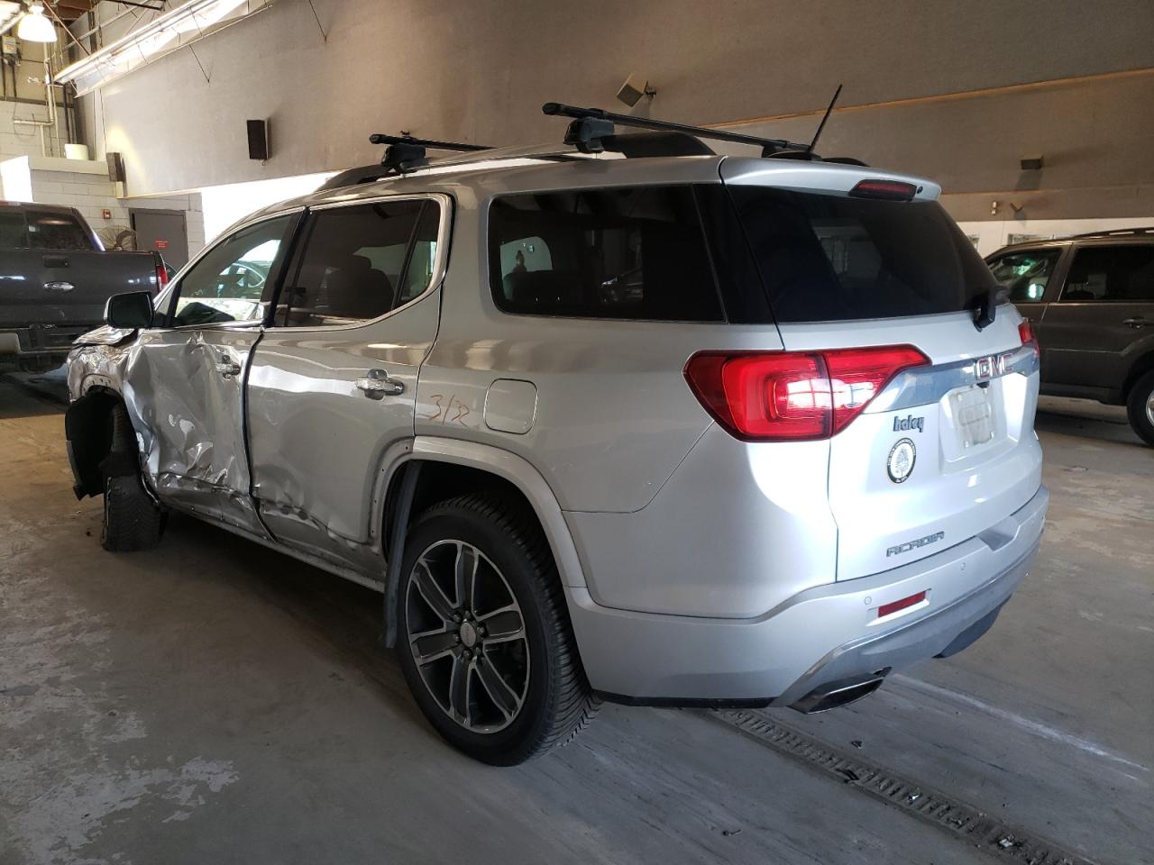 Photo 3 from auction – 2017 GMC ACADIA DEN with VIN 1GKKNPLSXHZ296687