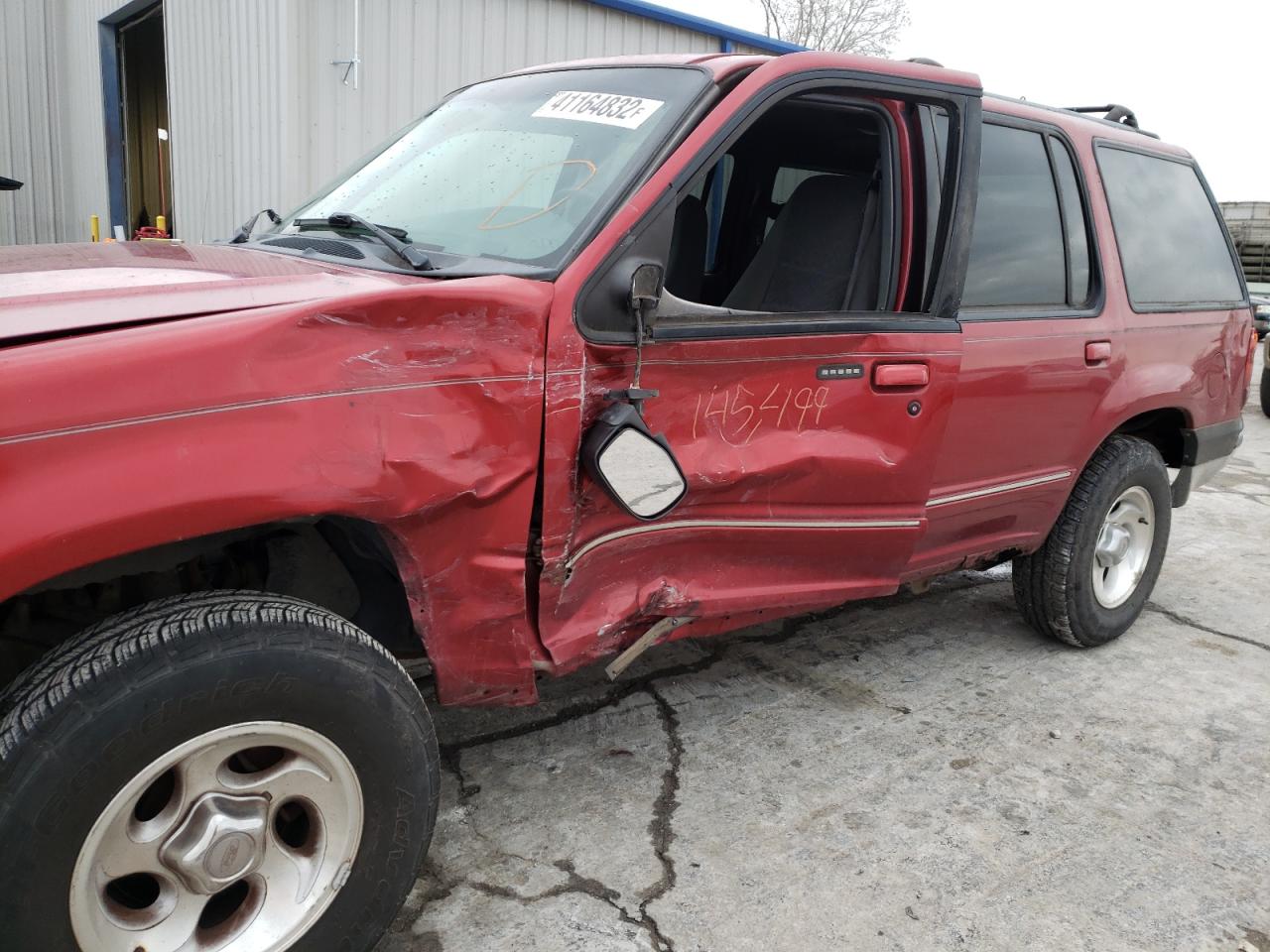 Photo 9 from auction – 2000 FORD EXPLORER X with VIN 1FMZU73X4YUB24043