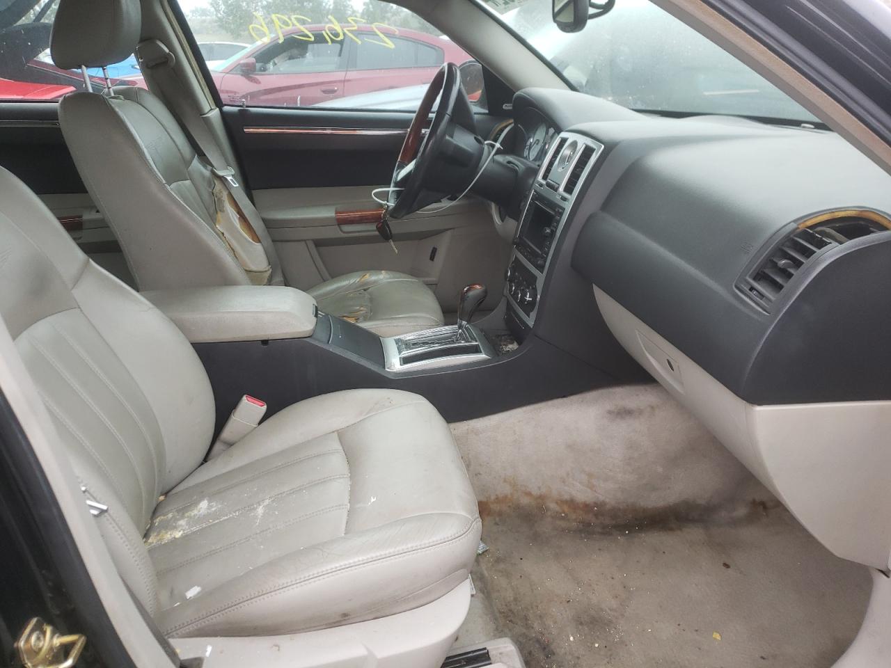 Photo 5 from auction – 2006 CHRYSLER 300C with VIN 2C3LA63H16H189927