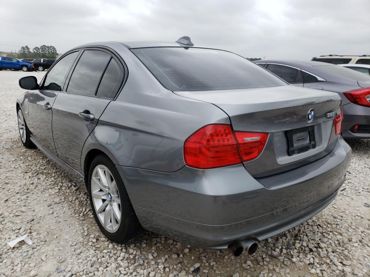 Photo 3 from auction – 2011 BMW 328 I with VIN WBAPH7G54BNM59701