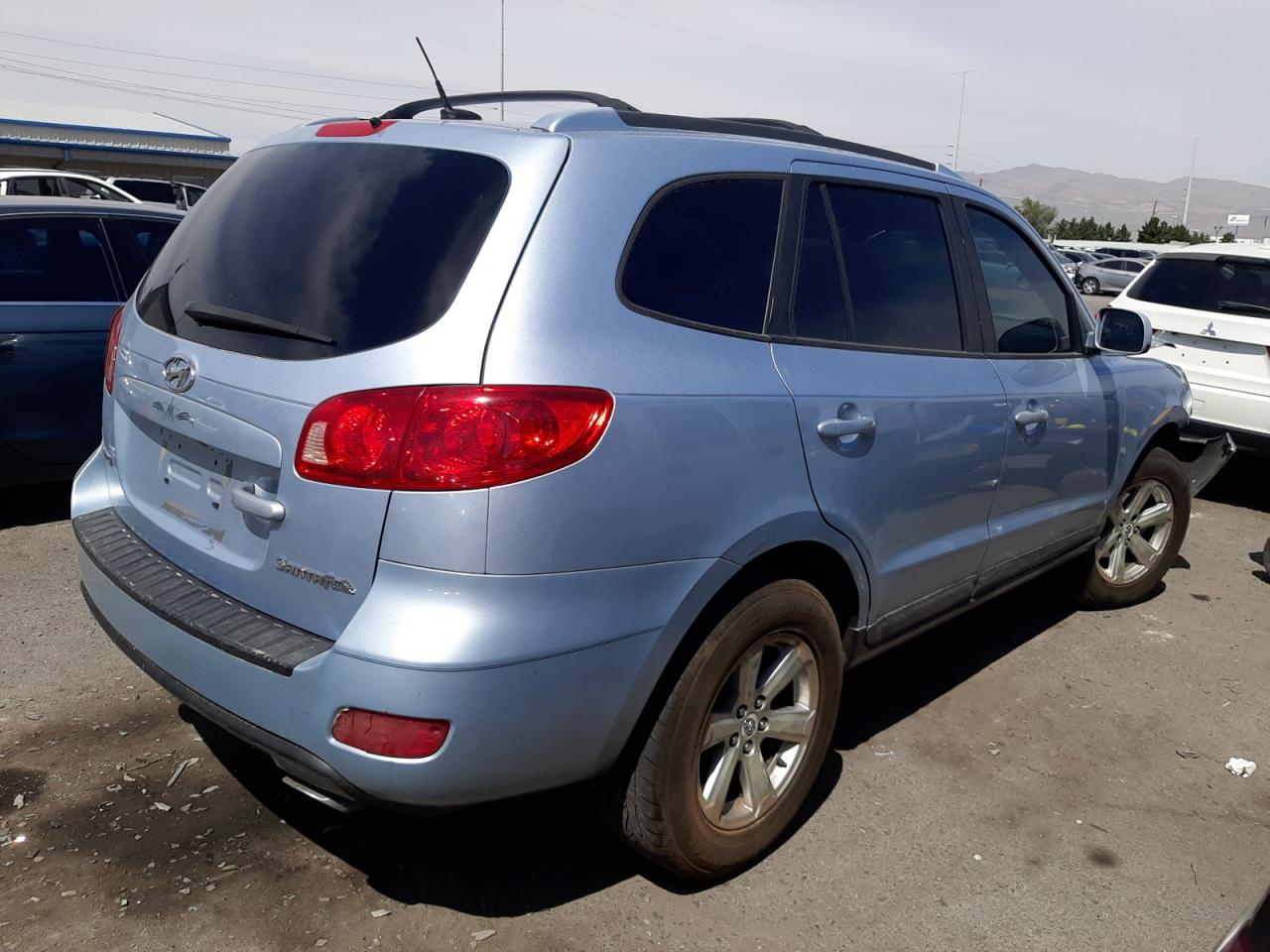 Photo 4 from auction – 2007 HYUNDAI SANTA FE G with VIN 5NMSG13D47H089610