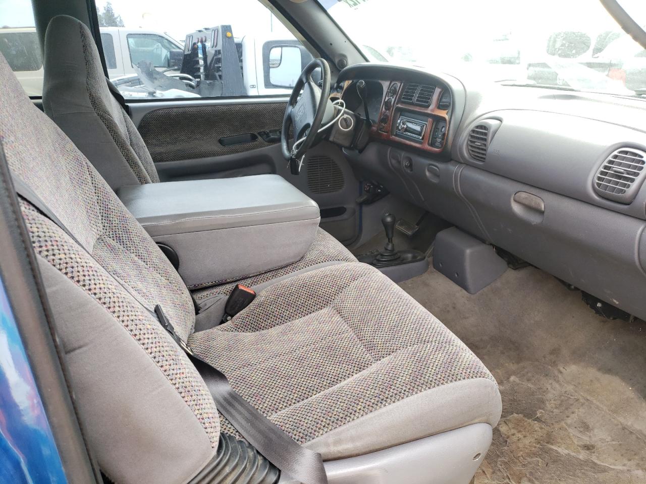Photo 5 from auction – 1998 DODGE RAM 2500 with VIN 3B7KF226XWG180337