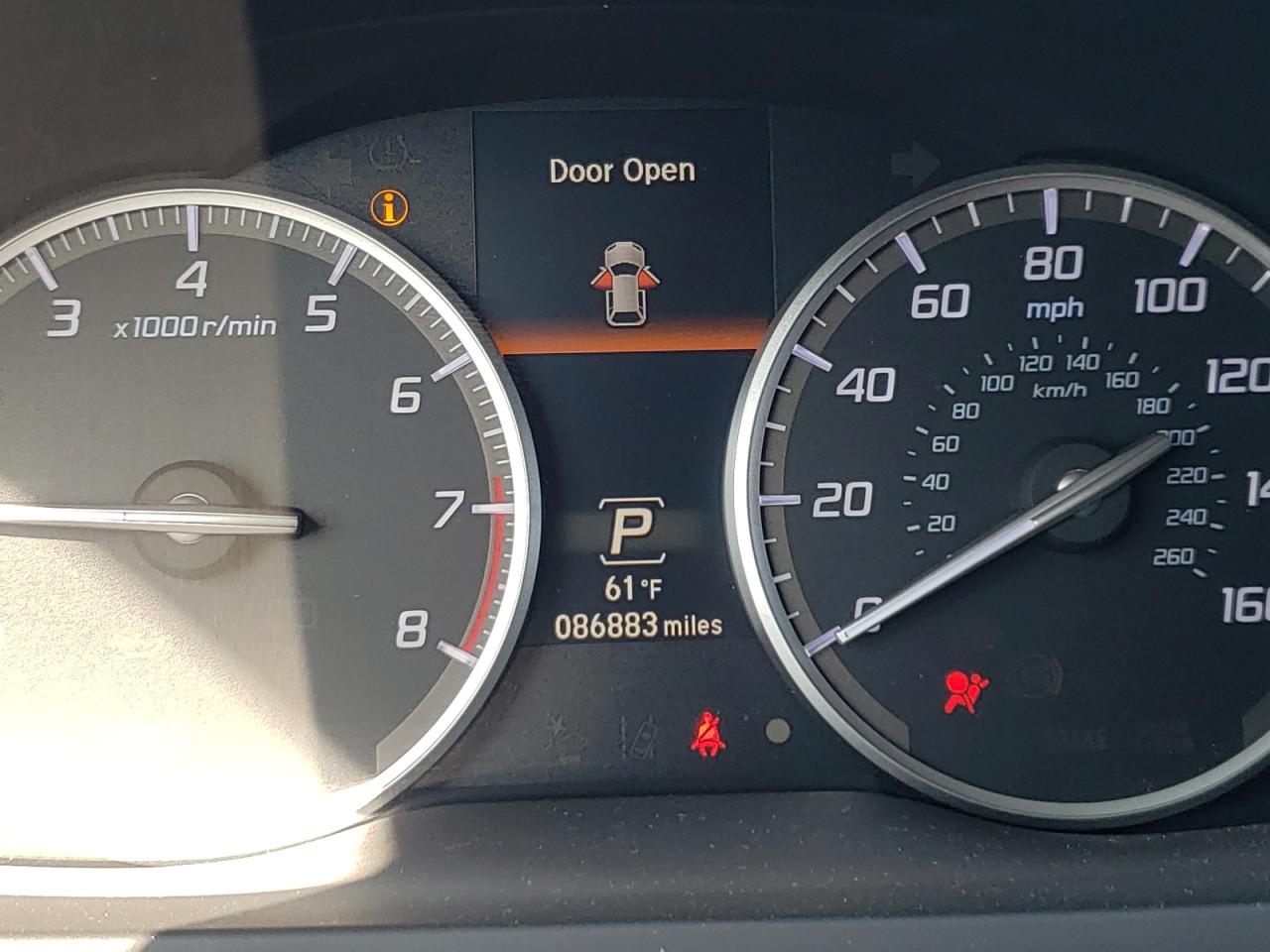 Photo 8 from auction – 2016 ACURA RDX ADVANC with VIN 5J8TB4H71GL002835