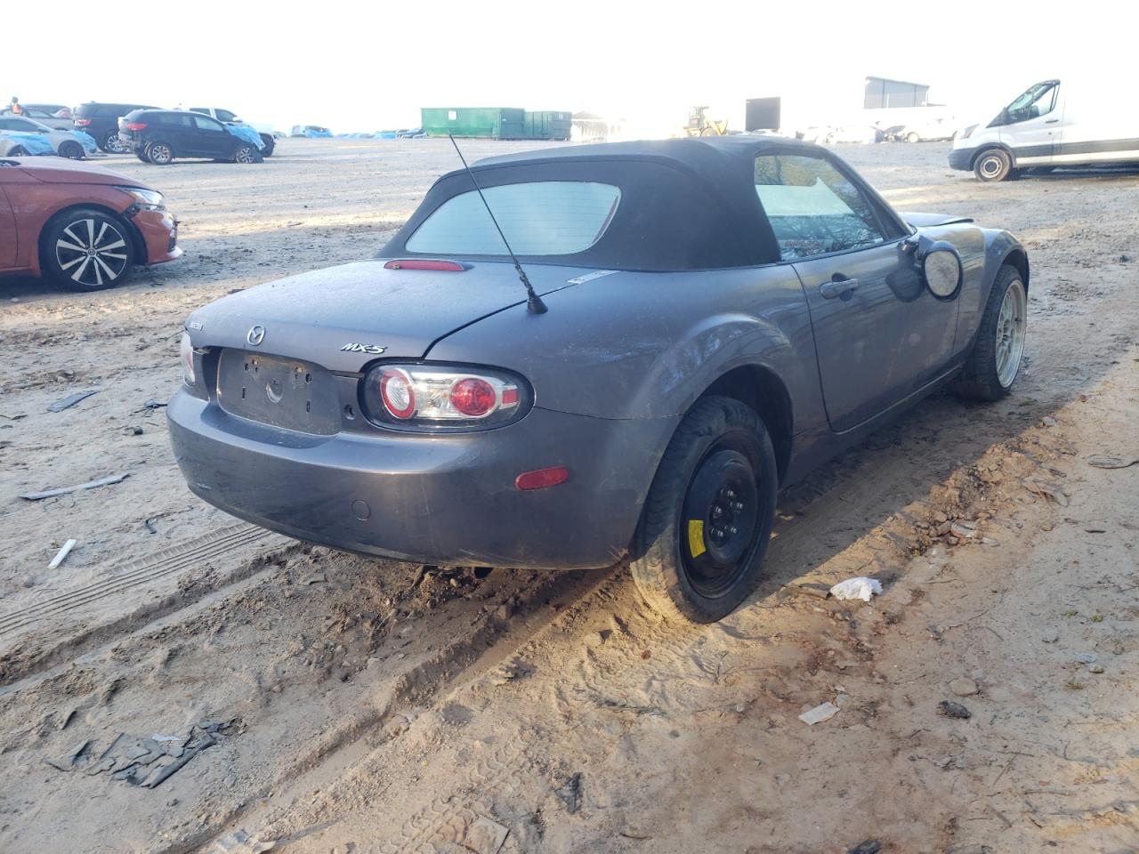 Photo 4 from auction – 2006 MAZDA MX-5 MIATA with VIN JM1NC25FX60121066