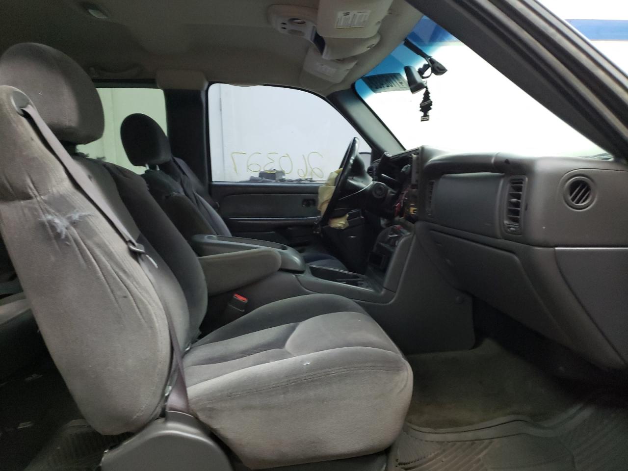 Photo 5 from auction – 2003 GMC NEW SIERRA with VIN 1GTEK19T33E304322