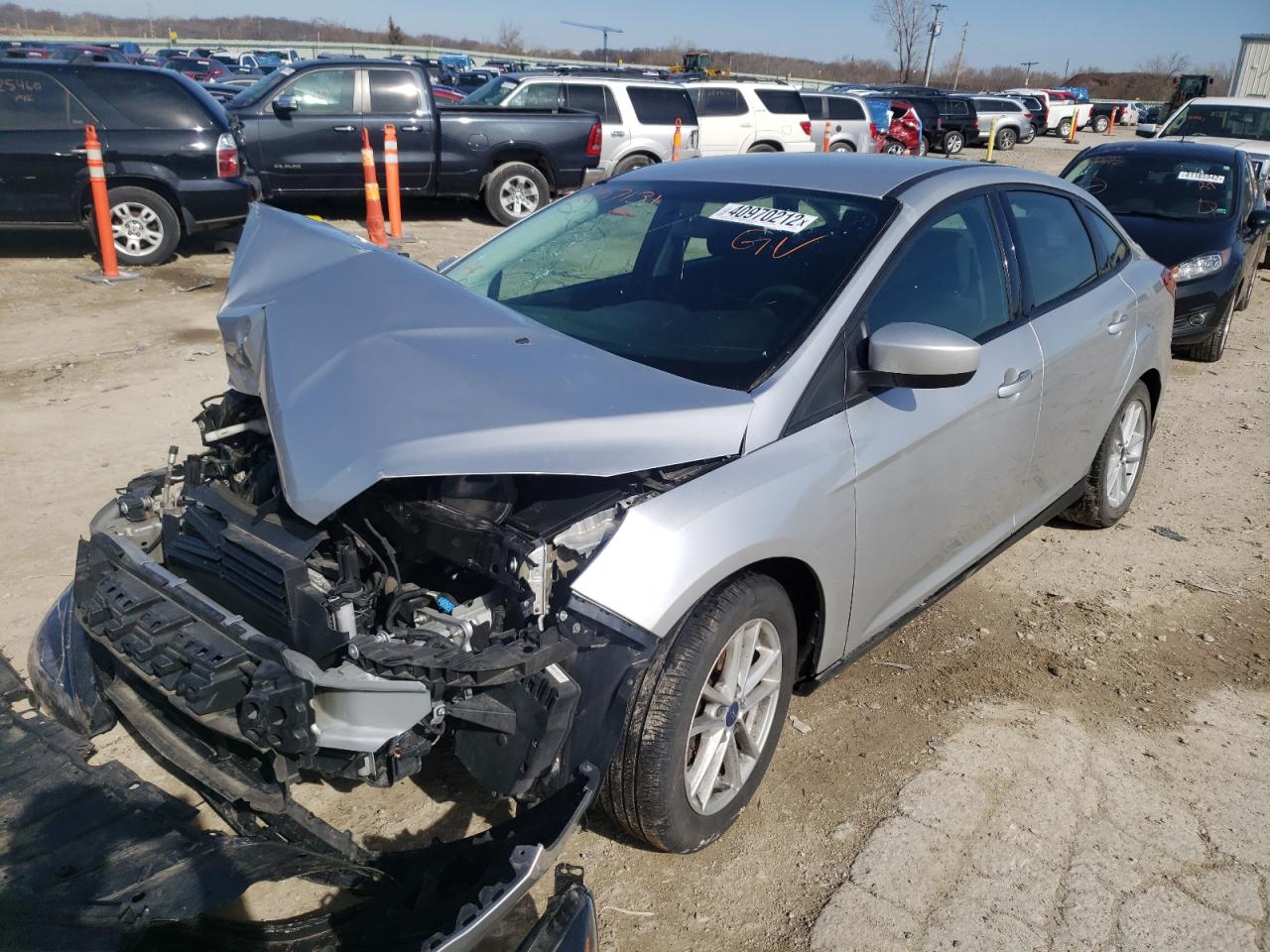Photo 2 from auction – 2018 FORD FOCUS SE with VIN 1FADP3F20JL207131