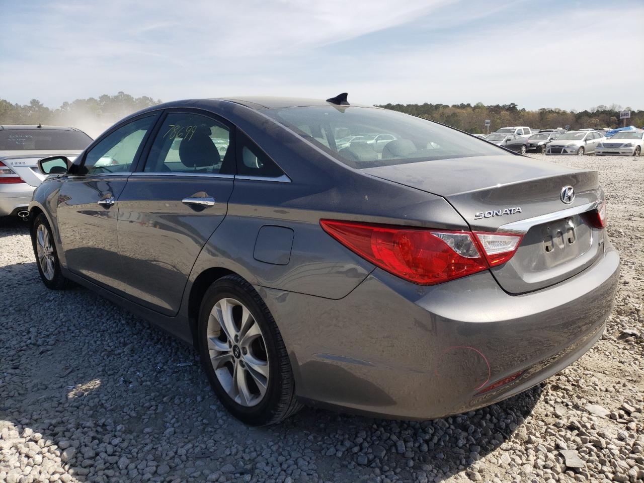Photo 3 from auction – 2012 HYUNDAI SONATA SE with VIN 5NPEC4AC0CH470582