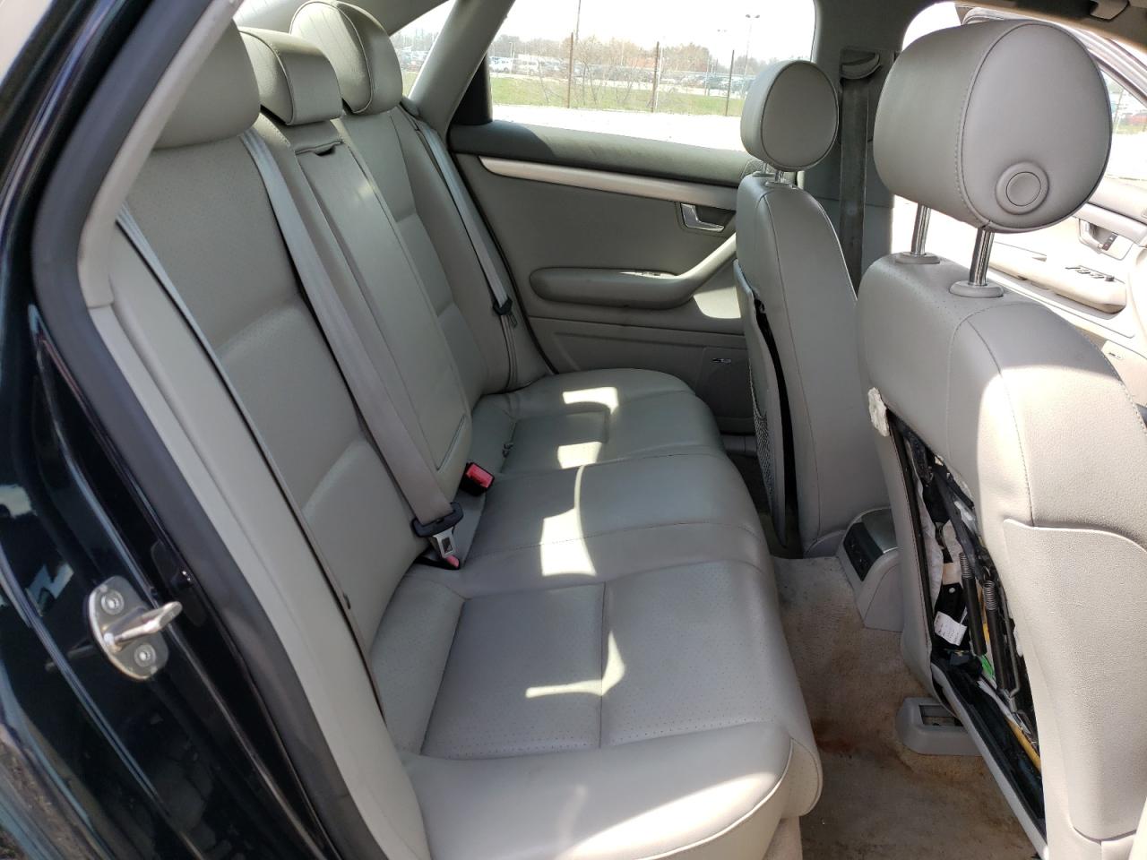 صورة رقم 6 من المزاد - 2002 AUDI A4 1.8T QU مع VIN WAULC68EX2A307502