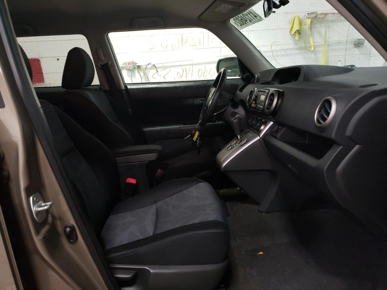 Photo 5 from auction – 2012 SCION XB with VIN JTLZE4FE0C1142175